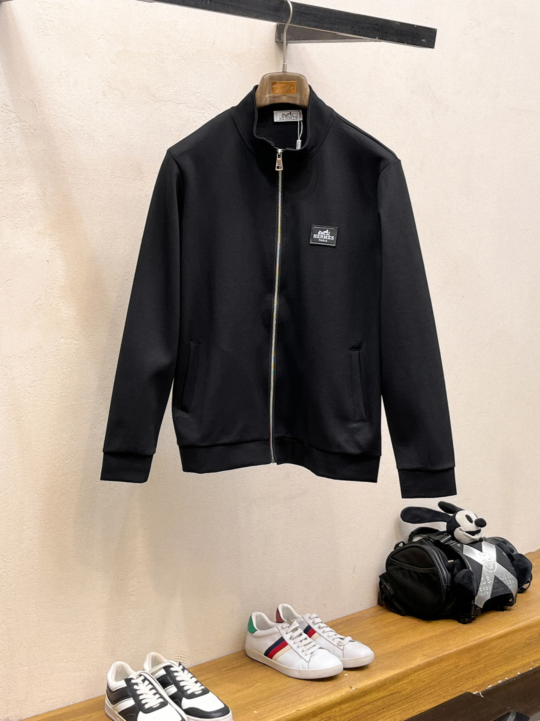 爱马仕 2025全新爆款开衫套装 原单狠货🇭🇰倾注顶级设计师的精心之作 就为一个贴合、完美的上身效果 全