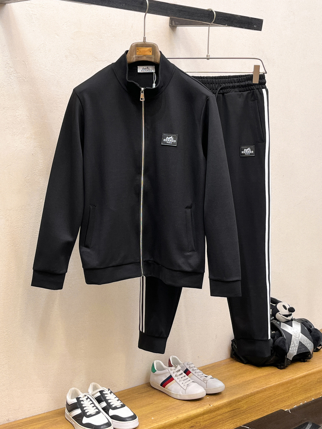 爱马仕 2025全新爆款开衫套装 原单狠货🇭🇰倾注顶级设计师的精心之作 就为一个贴合、完美的上身效果 全