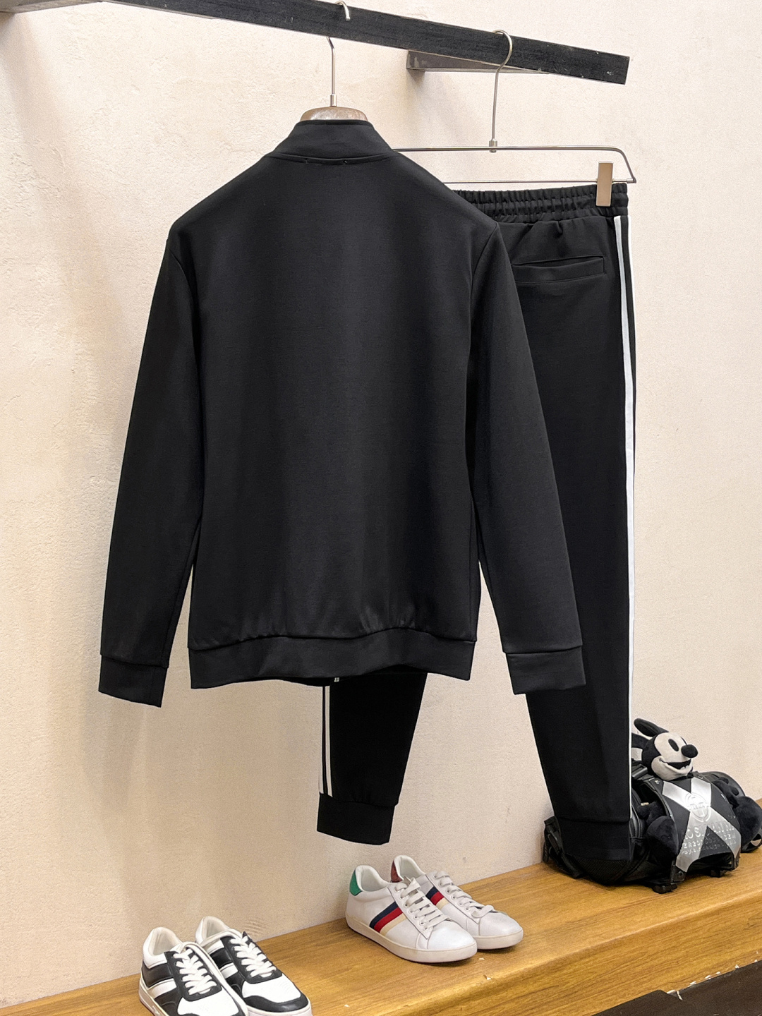 爱马仕 2025全新爆款开衫套装 原单狠货🇭🇰倾注顶级设计师的精心之作 就为一个贴合、完美的上身效果 全