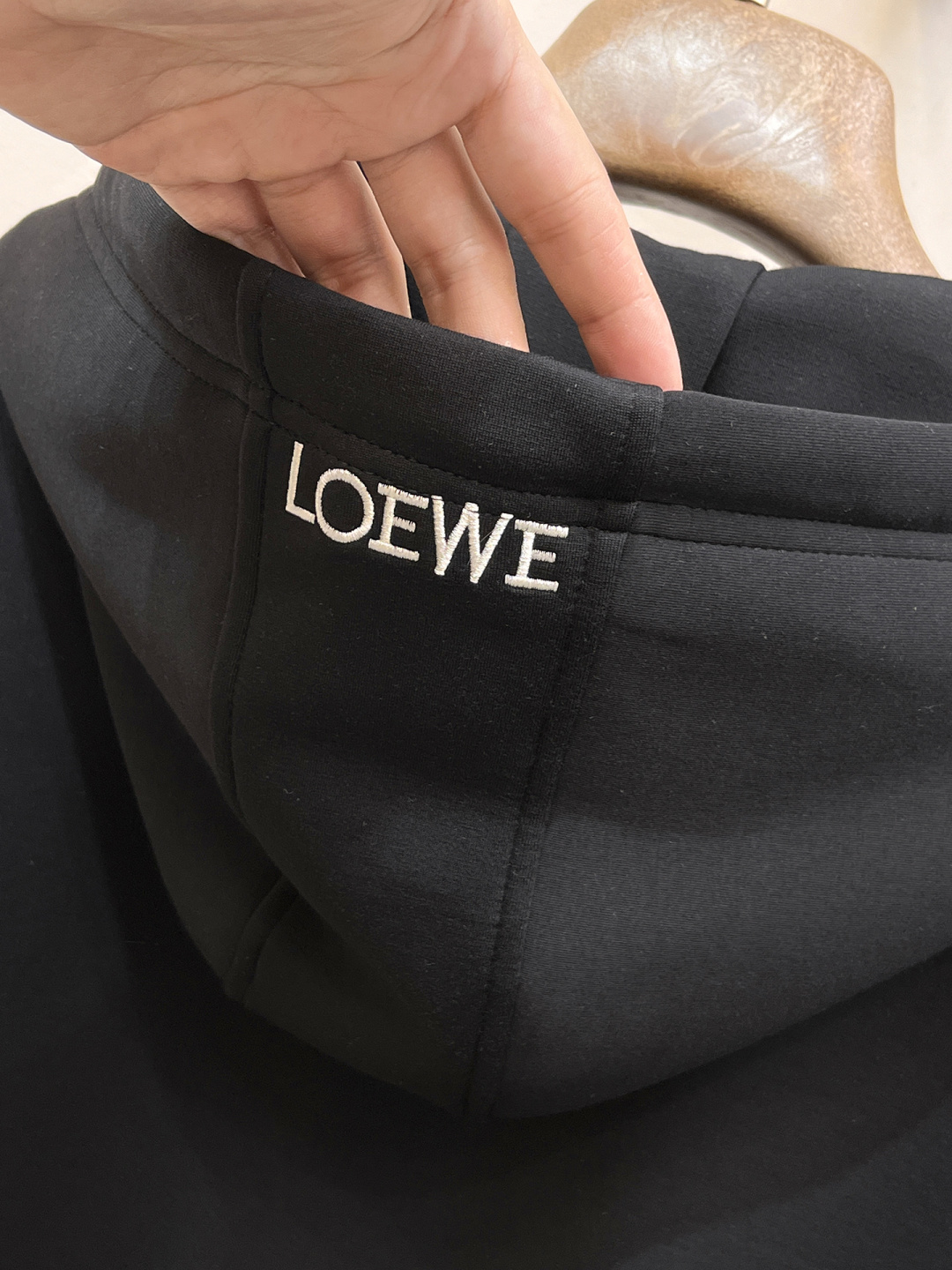 罗意威 2025全新爆款开衫套装 原单狠货🇭🇰倾注顶级设计师的精心之作 就为一个贴合、完美的上身效果 全