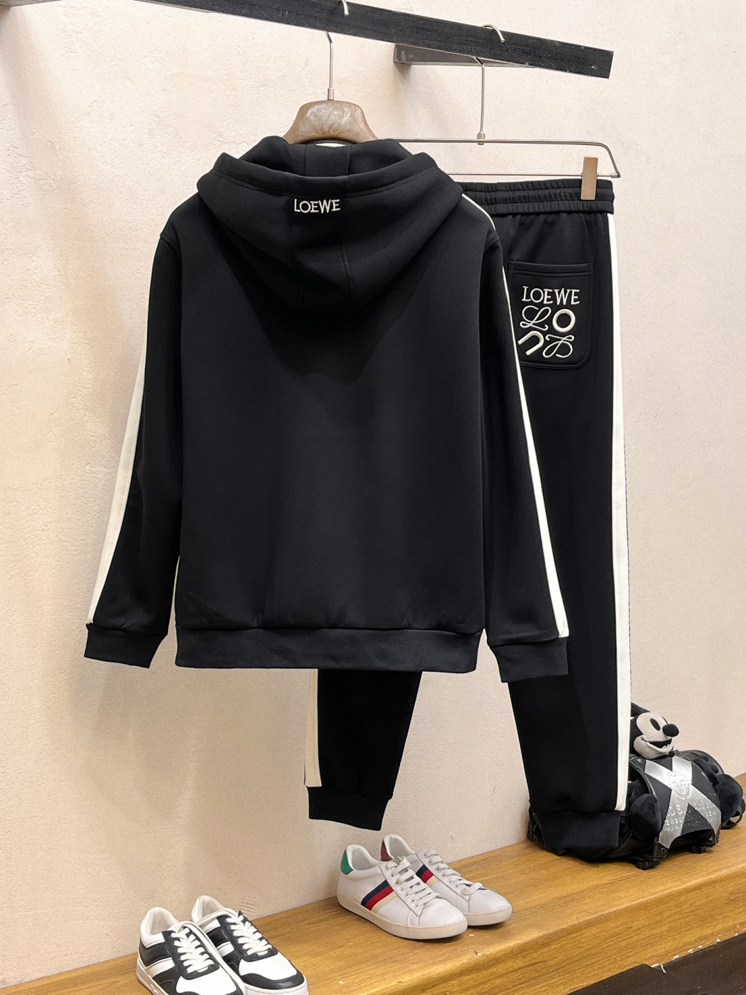 罗意威 2025全新爆款开衫套装 原单狠货🇭🇰倾注顶级设计师的精心之作 就为一个贴合、完美的上身效果 全