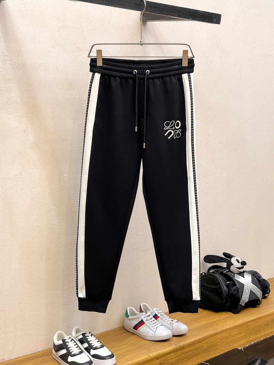 罗意威 2025全新爆款开衫套装 原单狠货🇭🇰倾注顶级设计师的精心之作 就为一个贴合、完美的上身效果 全