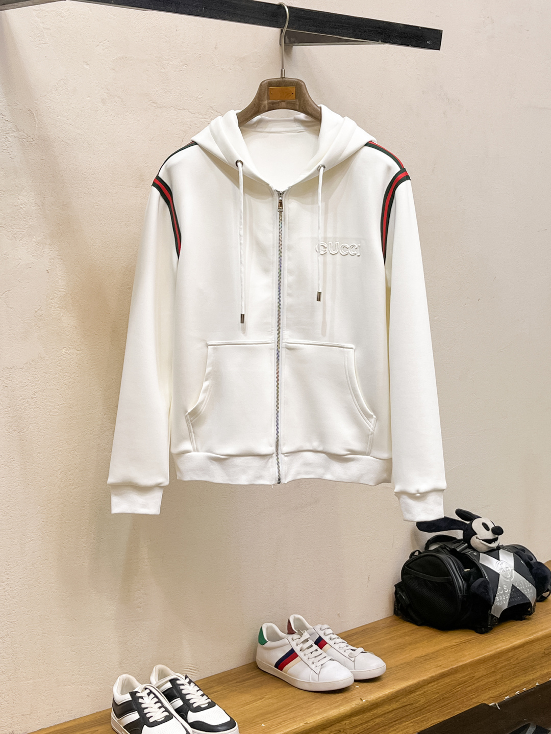 古奇 2025全新爆款开衫套装 原单狠货🇭🇰倾注顶级设计师的精心之作 就为一个贴合、完美的上身效果 全天