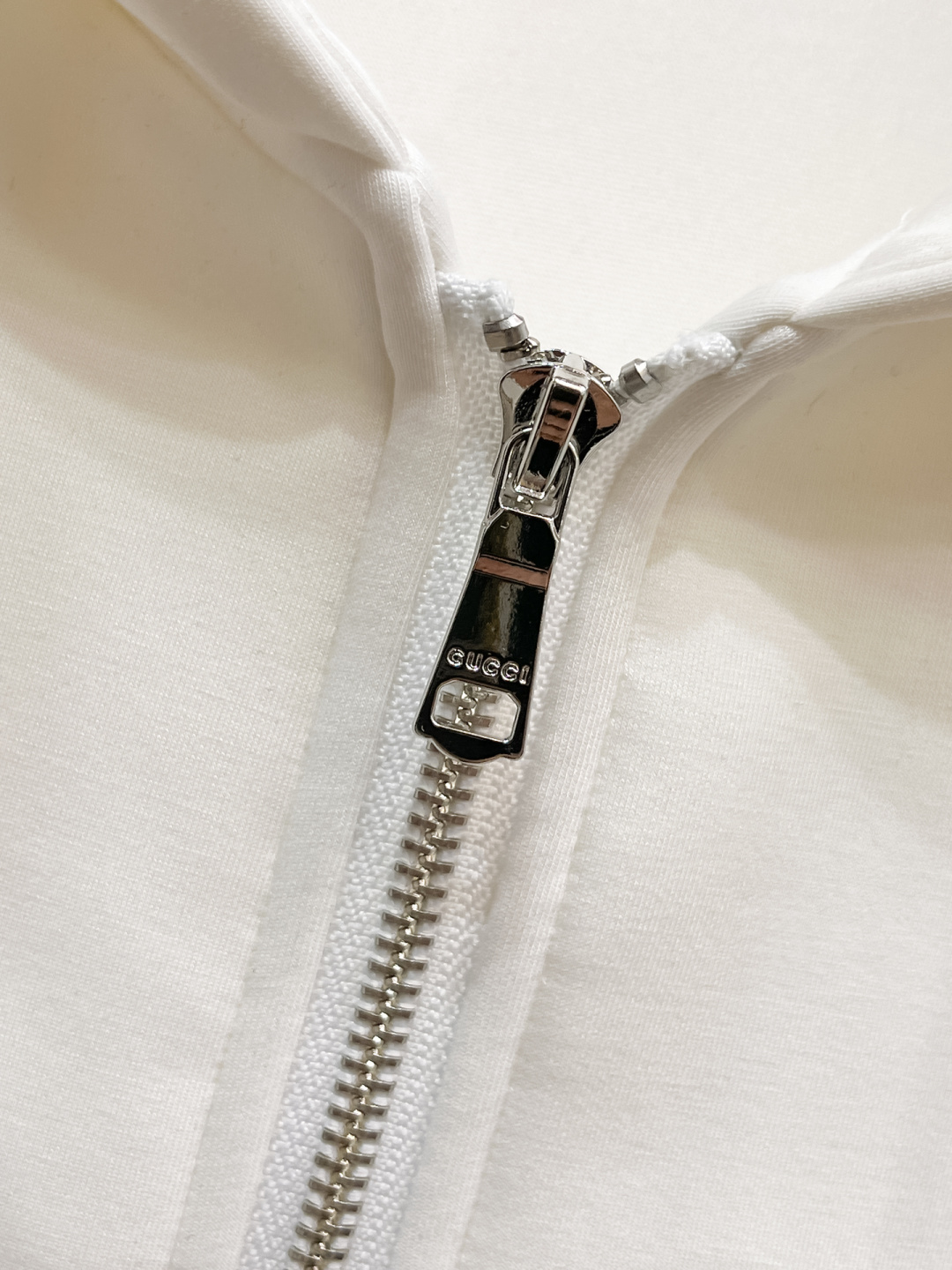 古奇 2025全新爆款开衫套装 原单狠货🇭🇰倾注顶级设计师的精心之作 就为一个贴合、完美的上身效果 全天