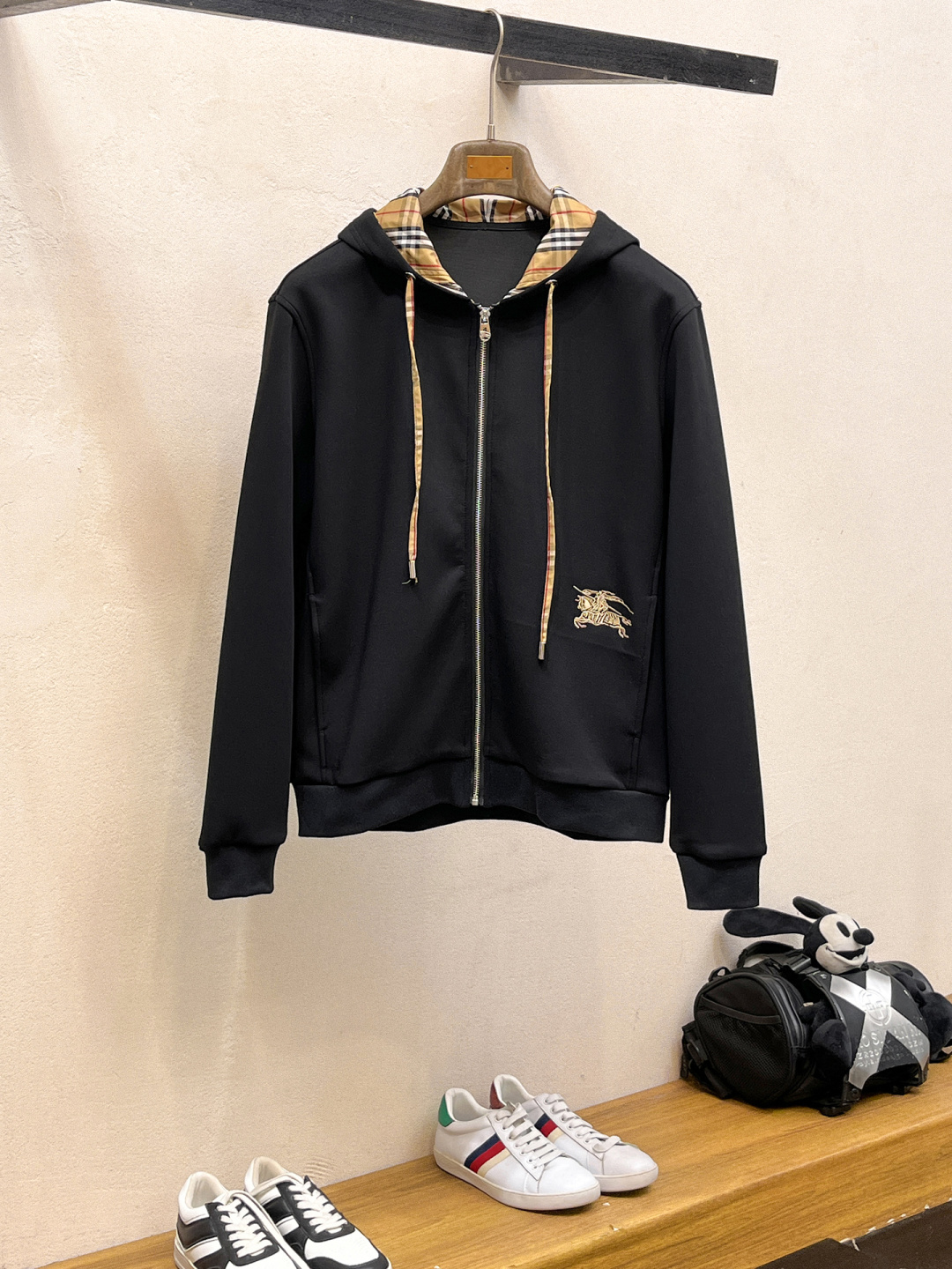 巴宝莉 2025全新爆款开衫套装 原单狠货🇭🇰倾注顶级设计师的精心之作 就为一个贴合、完美的上身效果 全