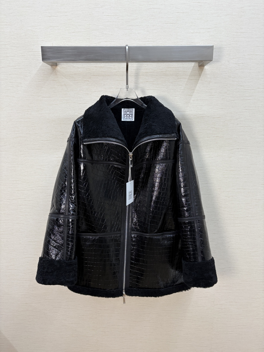 NO:636009,2025, new to*eme short style imported fur one piece, all real photos p, women's clothing, alexander wang198609092025,上新to*eme 短款进口皮毛一体,全部实拍p,女装,alexander wang,Women's clothing