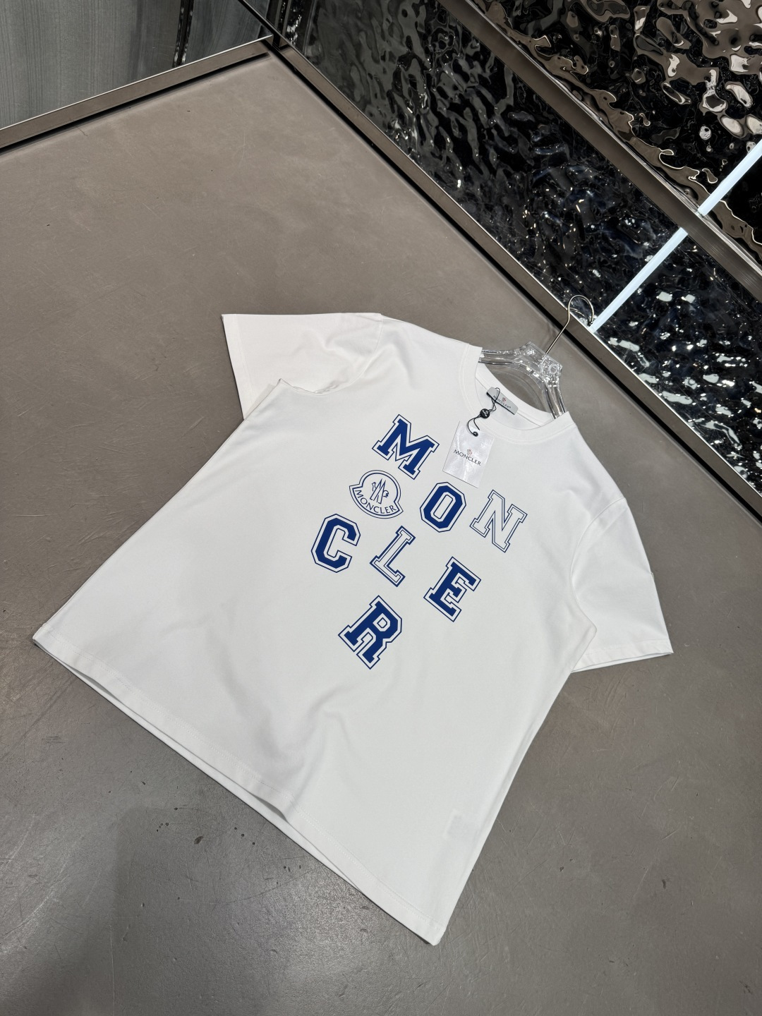 ☄️☄️☄️蒙口2026春夏短袖舒弹冰感棉新款短袖T版型：常规修身版型面料优点：舒适 微弹 冰感 挺拔 