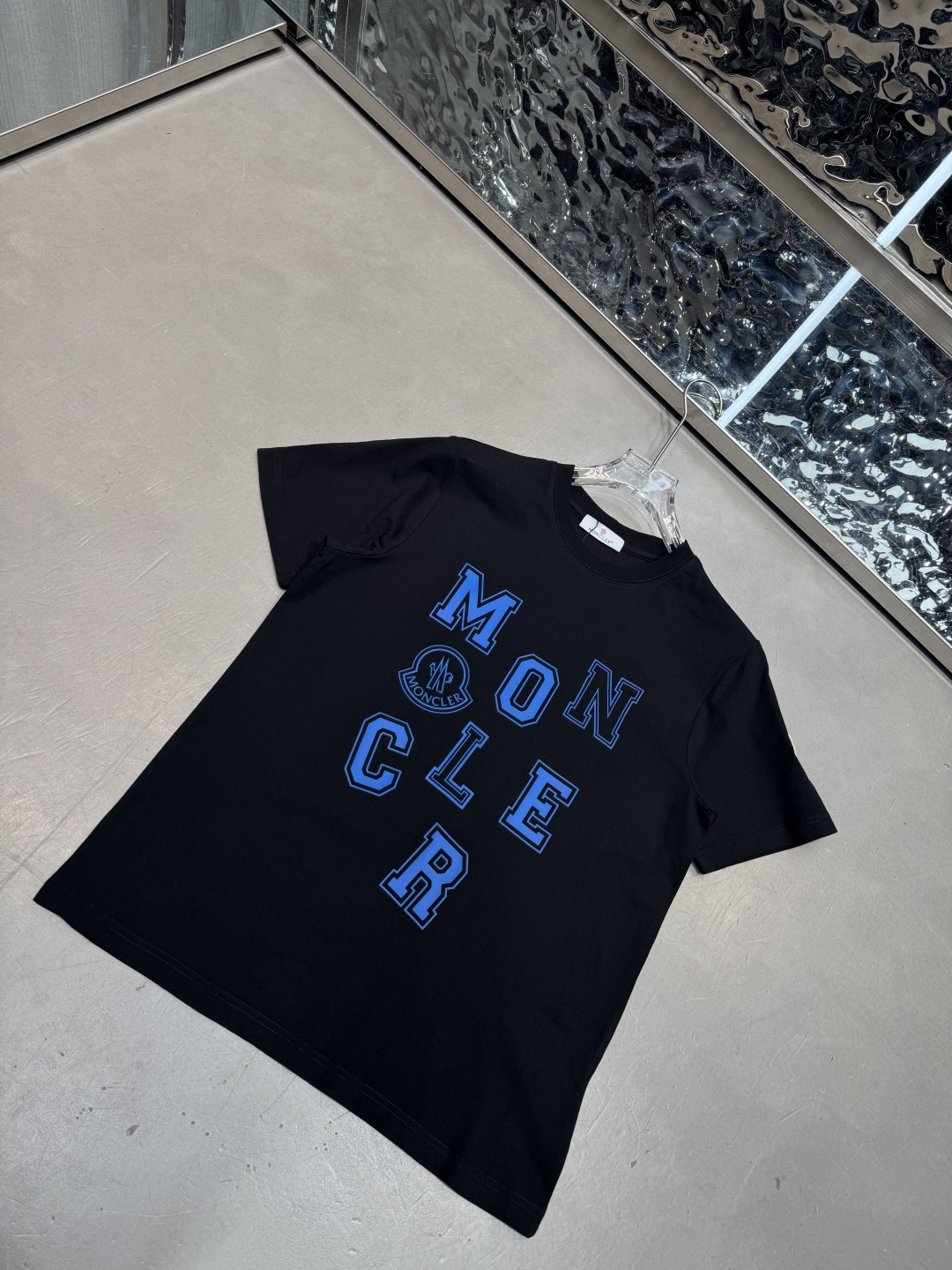 ☄️☄️☄️蒙口2026春夏短袖舒弹冰感棉新款短袖T版型：常规修身版型面料优点：舒适 微弹 冰感 挺拔 