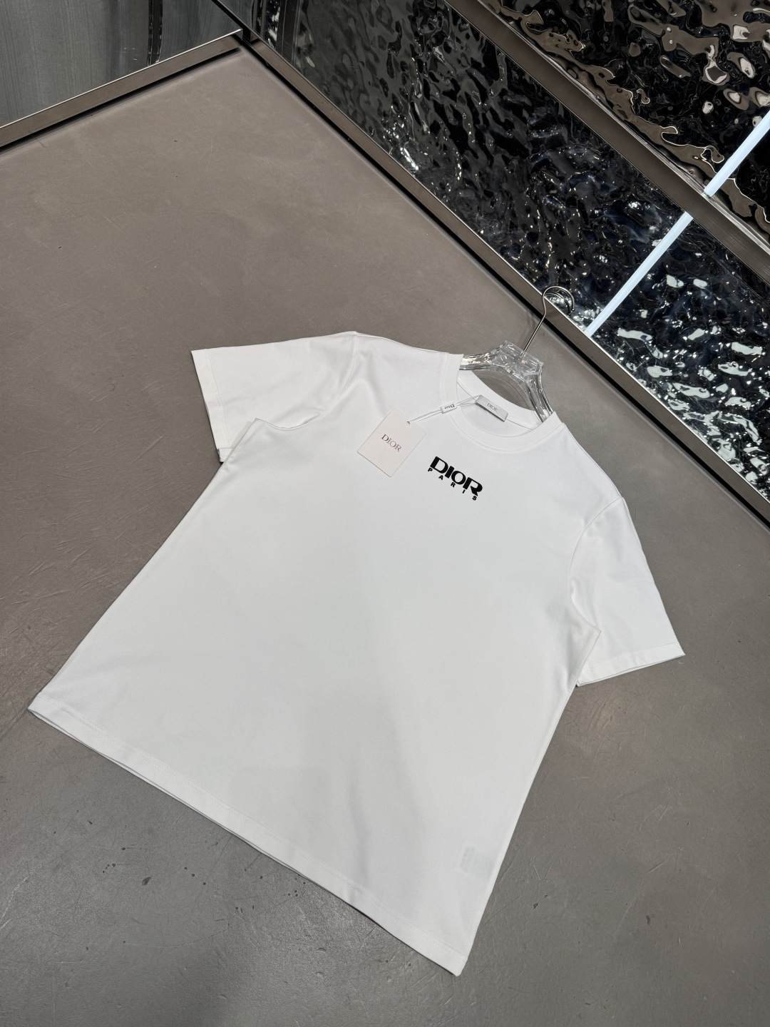 ☄️☄️☄️迪奥2026春夏短袖舒弹冰感棉新款短袖T版型：常规修身版型面料优点：舒适 微弹 冰感 挺拔 