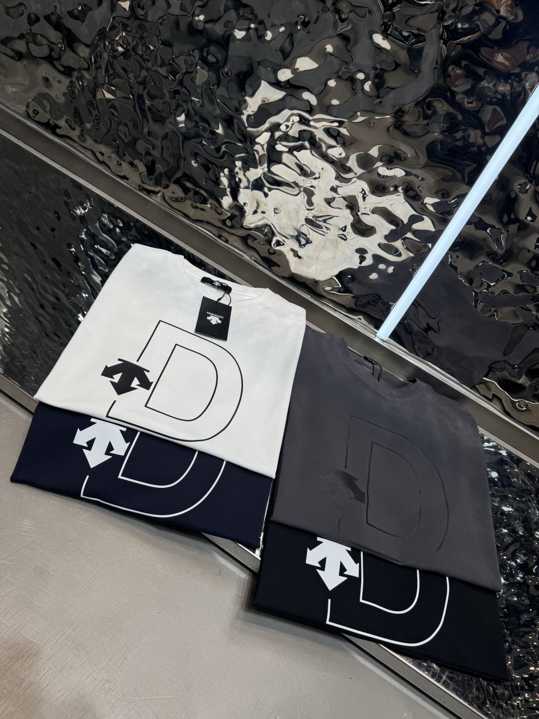 ☄️☄️☄️迪桑特2026春夏短袖舒弹冰感棉新款短袖T版型：常规修身版型面料优点：舒适 微弹 冰感 挺拔