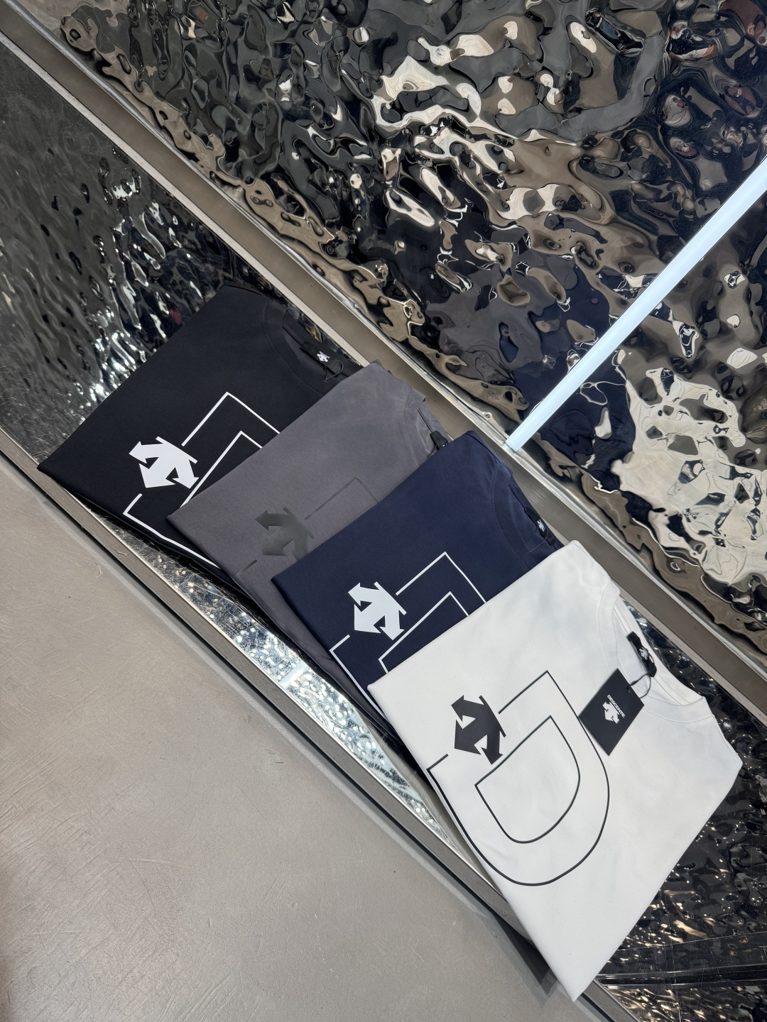 ☄️☄️☄️迪桑特2026春夏短袖舒弹冰感棉新款短袖T版型：常规修身版型面料优点：舒适 微弹 冰感 挺拔