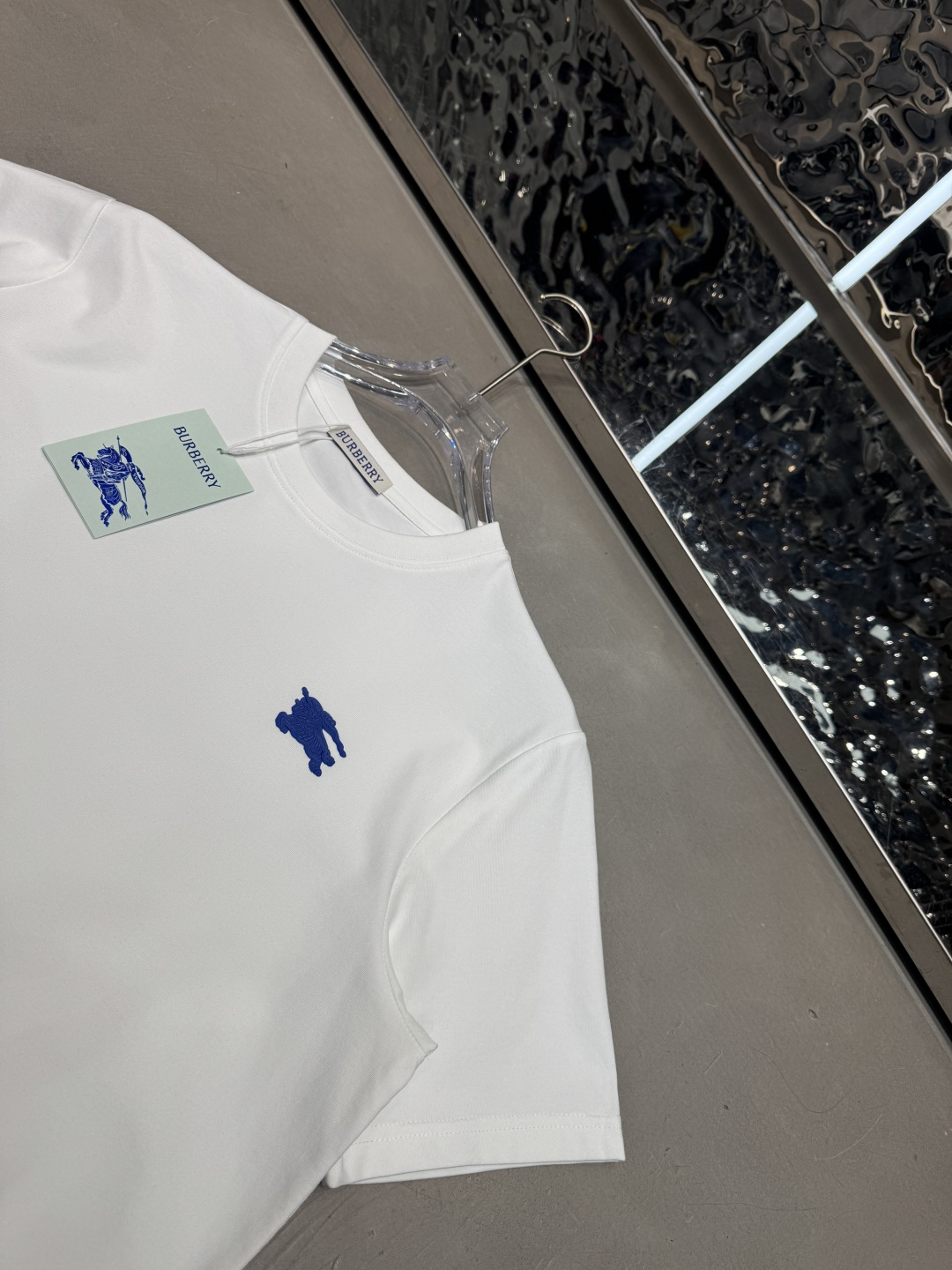 ☄️☄️☄️Burberry2026春夏短袖舒弹冰感棉新款短袖T版型：常规修身版型面料优点：舒适 微弹 