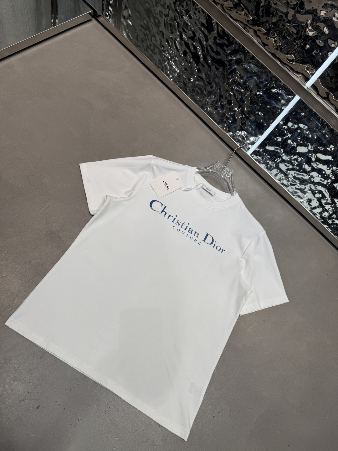 ☄️☄️☄️Dior2026春夏短袖舒弹冰感棉新款短袖T版型：常规修身版型面料优点：舒适 微弹 冰感 挺