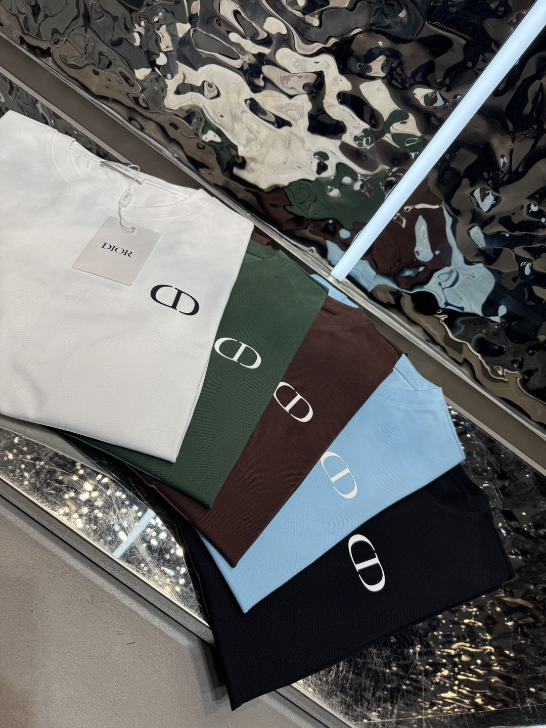 NO:849073,CD 2026 spring and summer short-sleeved, comfortable elastic ice-feel cotton new short-sleeved T-version, regular slim fit, fabric advantages, comfortable, slightly elastic, ice-feel, tall and straight, does not shrink  Size M-4xl (only black, white, gray, orchid and light blue are available in 4XL) (the recommended size is within 125 catties for M size, 140 catties for L size, 155 catties for XL size, 170 catties for 2XL size, 185 catties for 3XL size, and 200 catties for 4XL size),, T-shirt,19860909CD 2026春夏短袖 舒弹冰感棉新款短袖T 版型常规修身版型 面料优点舒适 微弹 冰感 挺拔 不缩水 码数M-4xl（只有黑白灰宝兰浅兰有4XL）（码数推荐合身型M码125斤内,L码140斤,XL码155斤,2XL码170斤,3XL码185斤,4XL码200斤）,,T-shirt,,Men's clothing