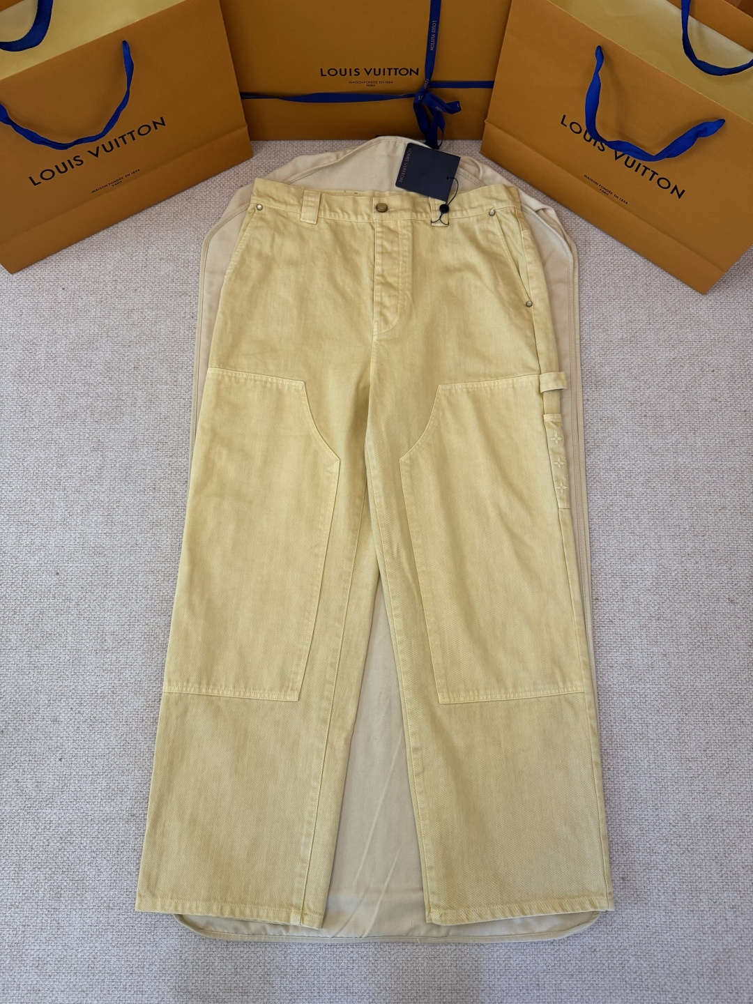P235 Pantalones vaqueros de trabajo exclusivos de desarrollo original LOUIS VUITTON con bordado y estampado 100% algodó…