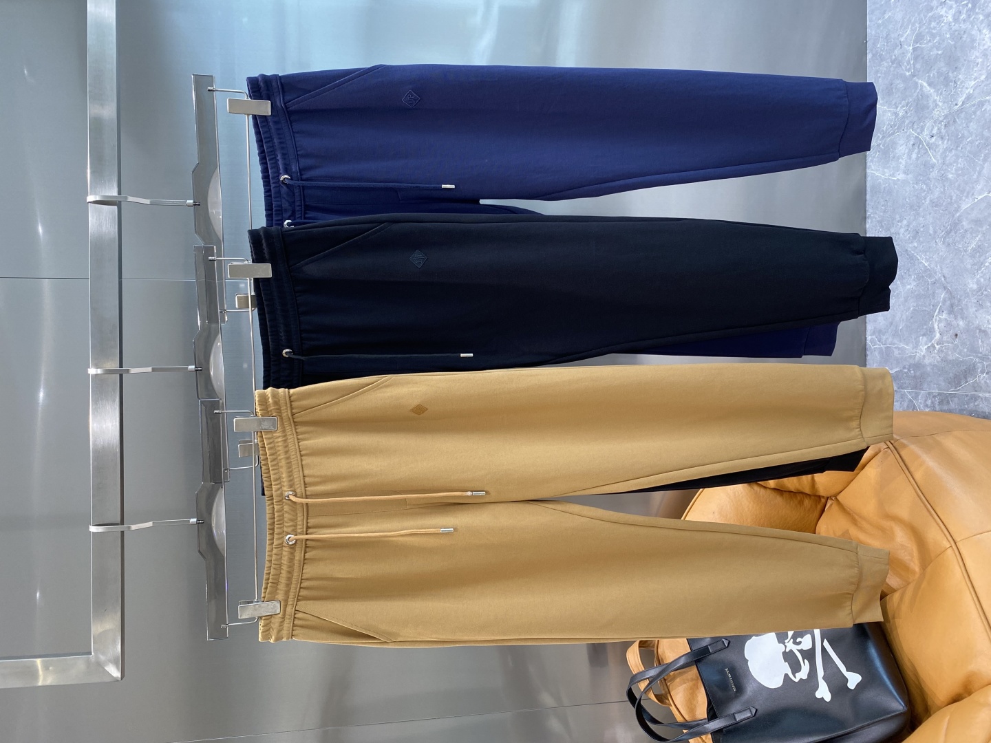 “2025 Spring & Summer Classic Logo Leisure Pants: Comfortable, Custom, Visible”