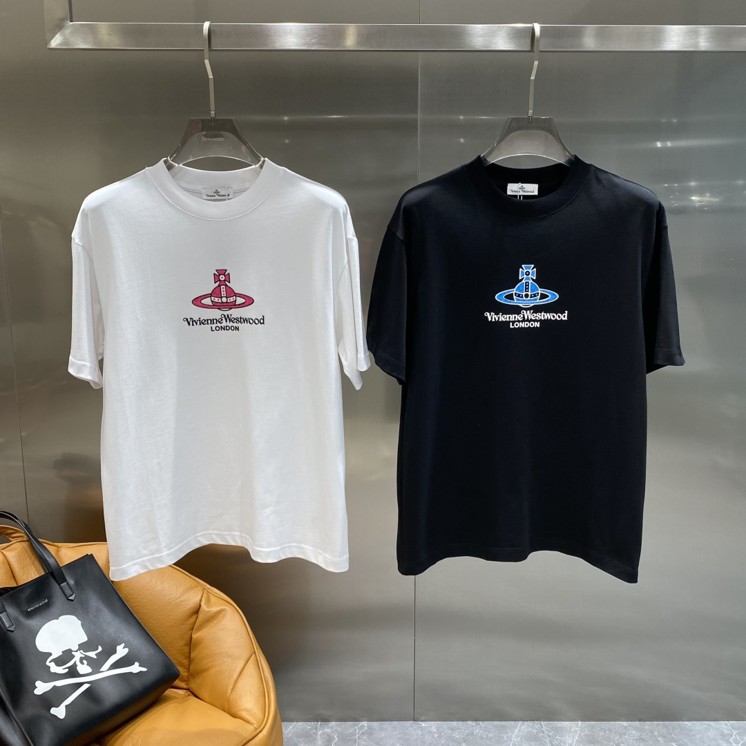 NO:491554,'The Queen Mother of the Cities' 2025 new short-sleeved product!  Original custom fabric, soft touch. Top imported private goods, fashionable design, trendy short sleeves, undeniable quality, excellent effect on the upper body, the same style as the luxury official website!  Size S-XXL the next day, T-shirt, alexander wang19860909《西太后家》 2025款新品短袖！原版定制面料,手感柔软.顶级进口私货,时尚设计潮流短袖,不失奢华 品质毋庸置疑 上身效果超赞,奢华官网同款！尺码S-XXL隔天,,T-shirt,alexander wang,Men's clothing