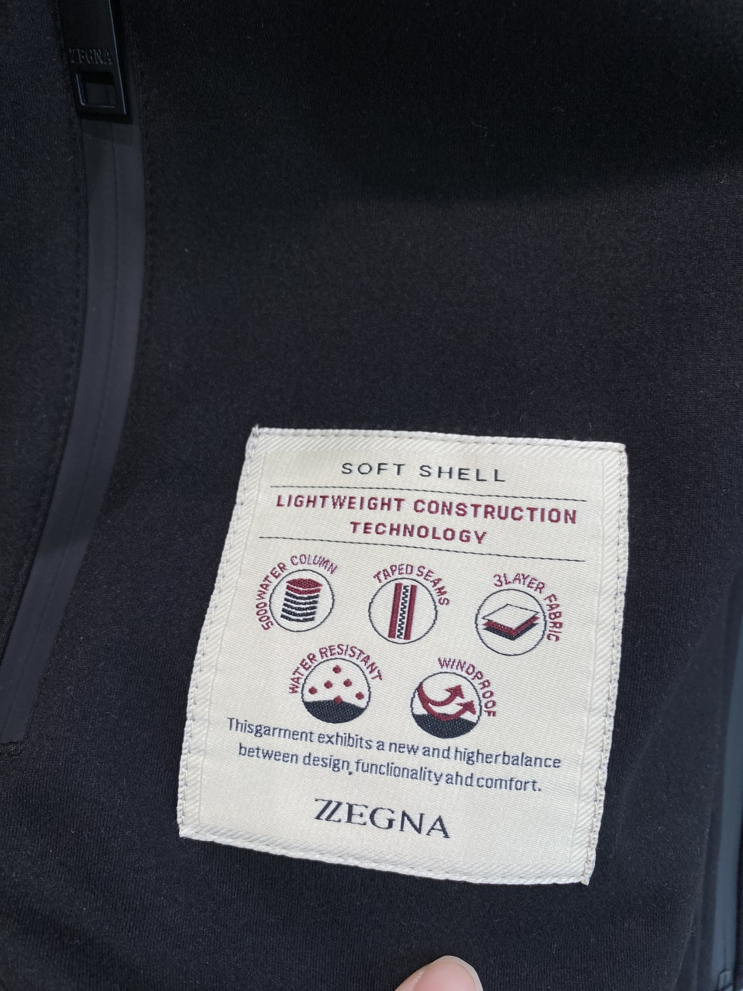 《𝙉𝙚𝙬🤍🖤杰尼家》2025新款夹克简约薄款休闲立领外套，转季必备单品-进口日本定制面料，丝滑柔软，垂感