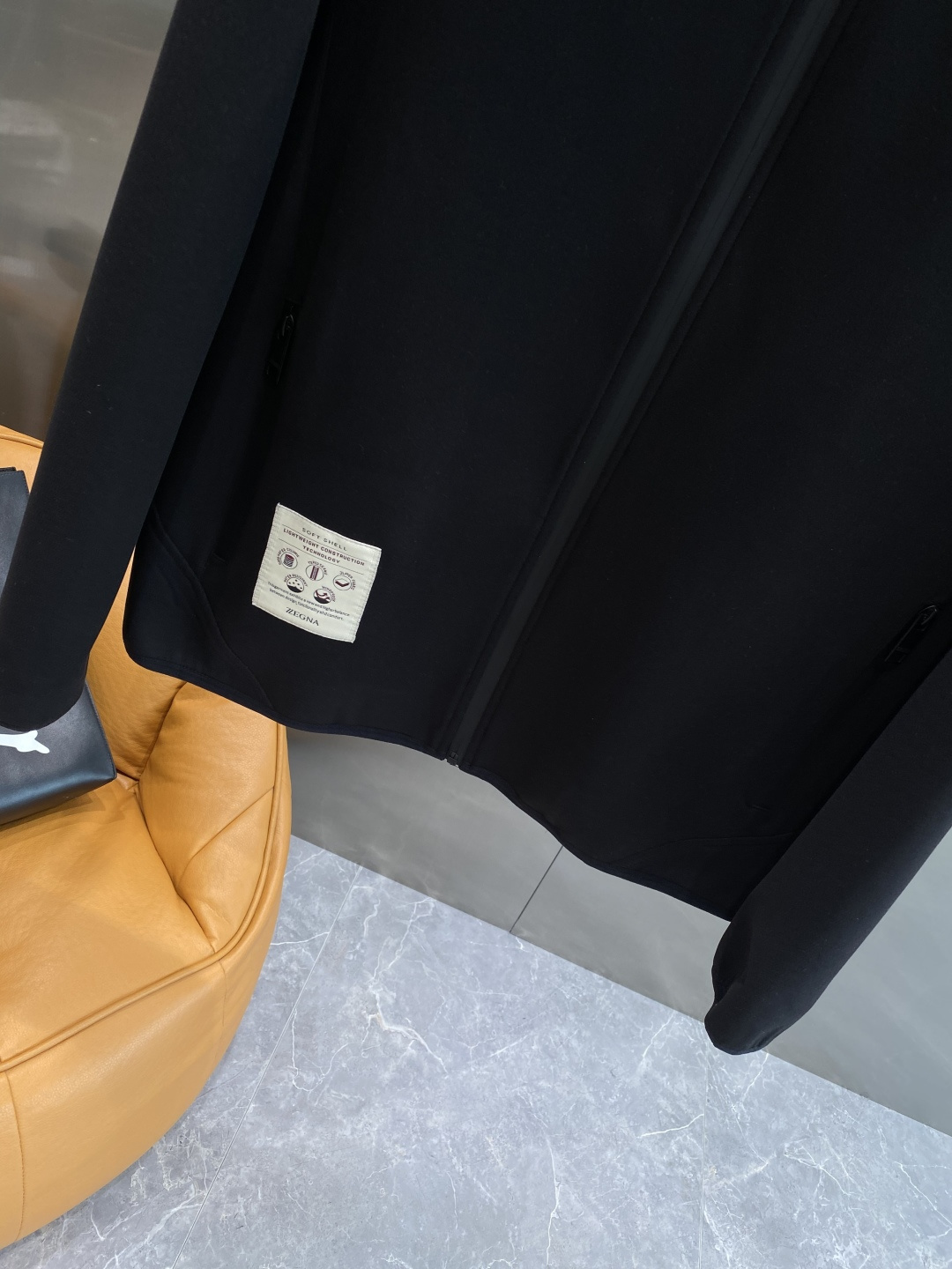 《𝙉𝙚𝙬🤍🖤杰尼家》2025新款夹克简约薄款休闲立领外套，转季必备单品-进口日本定制面料，丝滑柔软，垂感