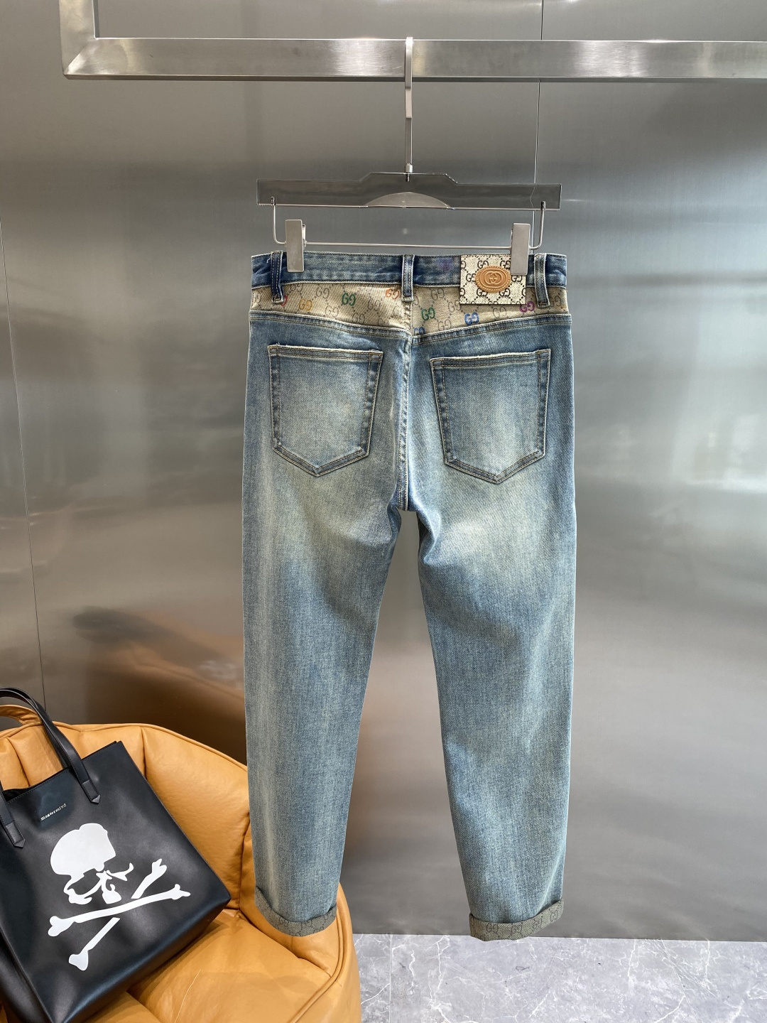NO:517588,'Gujia' 2025ss new original single hot jeans super customized original hardware super heavy industry craftsmanship excellent style, impeccable details!  The style is not picky, the workmanship is high-end, the super good goods are not waiting for everyone, please start quickly, size 29-36 the next day, gucci, jeans, alexander wang19860909《古家》 2025ss新款原单爆款牛仔裤 超级定制款 原版五金 超级重工工艺 版型超赞,细节做工无可挑剔！款式不挑人,做工高档,超强好货不等人,看中赶紧下手,尺码29-36隔天,,gucci,jeans,alexander wang,Men's clothing