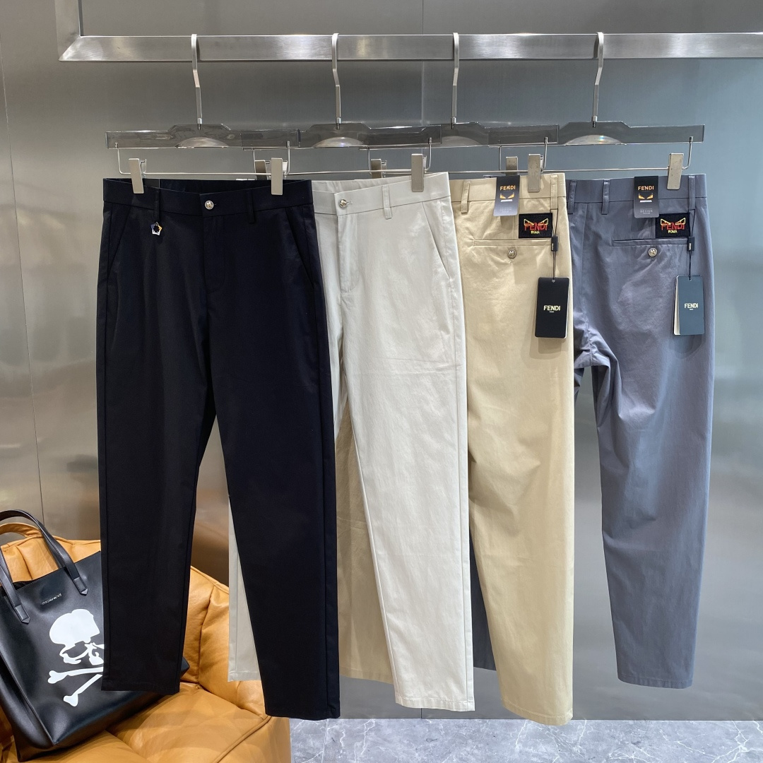 NO:511147,'Fenjia' 2025 Trousers Elegant and capable!  The pants are slim in style and smooth in lines, which can well modify the legs and allow you to show a confident posture in the office. The waist design is simple and elegant, with exquisite buttons, which are convenient and comfortable to put on and off. The pockets on both sides are practical and beautiful, and the details show the quality. The fabric is crisp and textured, and the drape is great. It is not easy to wrinkle after sitting for a long time. 29-36 The next day, fendi, alexander wang19860909《芬家》 2025西裤 优雅干练两不误！裤子版型修身,线条流畅,能很好地修饰腿部线条,让你在办公室也能展现出自信的姿态.腰部设计简洁大方,纽扣精致,穿脱方便又舒适.两侧的口袋实用又美观,细节之处尽显品质 .面料挺括有质感,垂坠感很棒,久坐也不易起皱29-36隔天,,fendi,alexander wang,Men's clothing