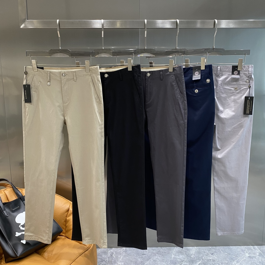 NO:511148,'Fan Family' 2025 Trousers Elegant and capable!  The pants are slim in style and smooth in lines, which can well modify the legs and allow you to show a confident posture in the office. The waist design is simple and elegant, with exquisite buttons, which are convenient and comfortable to put on and off. The pockets on both sides are practical and beautiful, and the details show the quality. The fabric is crisp and textured, and the drape is great, and it is not easy to wrinkle after sitting for a long time. 29-36 the next day, alexander wang19860909《范家》 2025西裤 优雅干练两不误！裤子版型修身,线条流畅,能很好地修饰腿部线条,让你在办公室也能展现出自信的姿态.腰部设计简洁大方,纽扣精致,穿脱方便又舒适.两侧的口袋实用又美观,细节之处尽显品质 .面料挺括有质感,垂坠感很棒,久坐也不易起皱29-36隔天,,alexander wang,Men's clothing