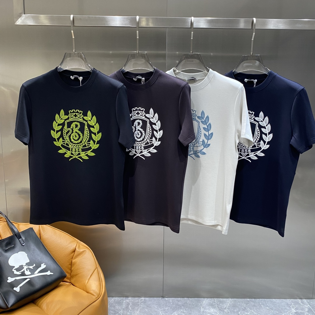 NO:513099,'Bajia' 2025ss high-quality pure cotton short-sleeved T-shirt, top-level original quality, current latest craftsmanship requirements, top-level orders require car line workmanship, super easy to match, top-level customization, matching details of the whole piece, quality and tailoring design are all first-class, custom imported cotton fabrics!  Full of style, light and versatile color matching.M-3XL the next day, burberry, T-shirt, tees, t-shirt, alexander wang19860909《巴家》 2025ss高品质纯棉短袖T恤,顶级原单品质,当下最新工艺要求,顶级订单要求车线做工,超级好搭配,顶级定制,搭配整件细节 ,品质及剪裁设计都堪称一流,定制进口纯棉面料！型格十足,配色轻熟百搭.M-3XL隔天,,burberry,T-shirt,tees，t-shirt,alexander wang,Men's clothing