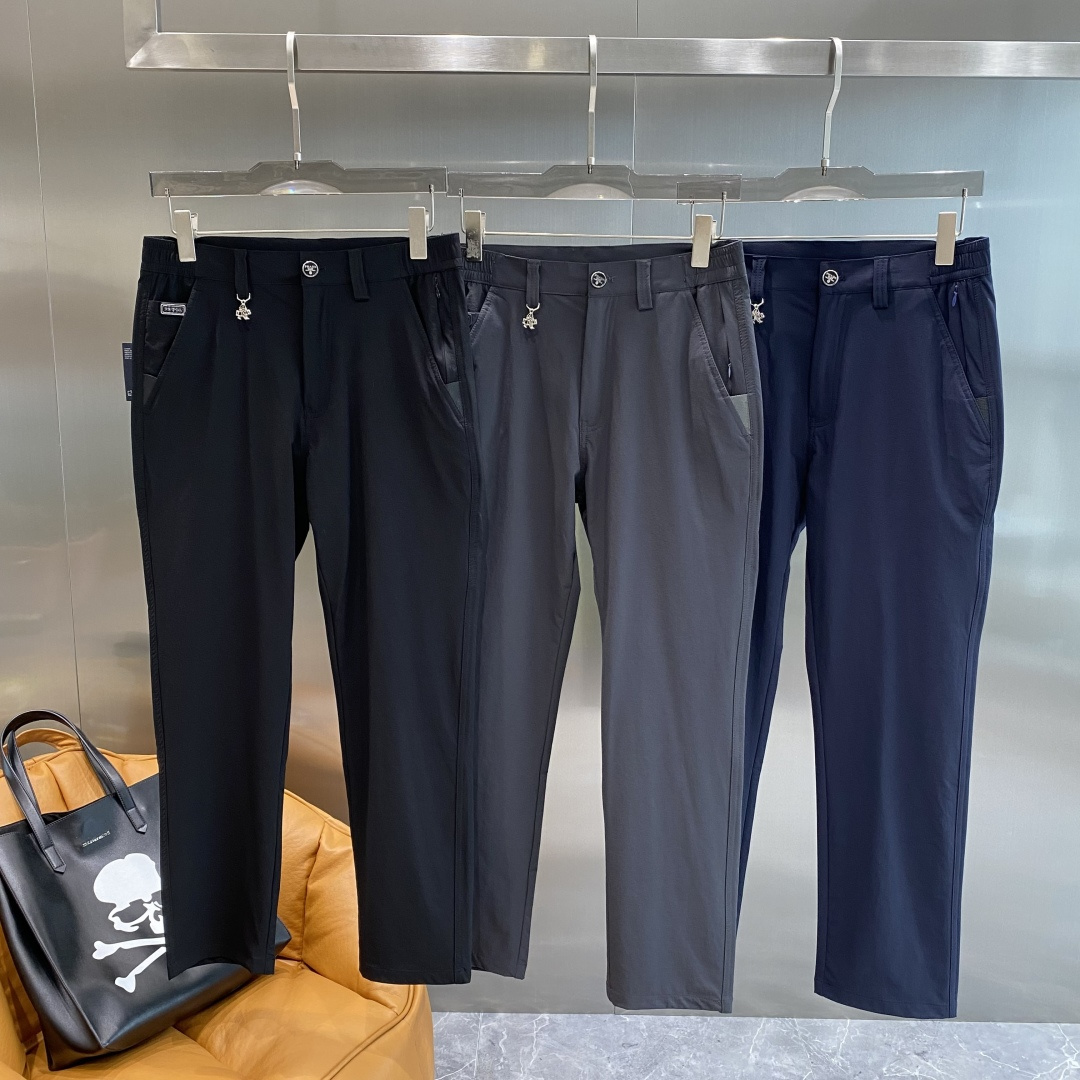 NO:513074,'Pujia' 2025 Trousers Elegant and capable!  The pants are slim in style and smooth in lines, which can well modify the legs and allow you to show a confident posture in the office. The waist design is simple and elegant, with exquisite buttons, which are convenient and comfortable to put on and off. The pockets on both sides are practical and beautiful, and the details show the quality. The fabric is crisp and textured, and the drape is great, and it is not easy to wrinkle after sitting for a long time. 29-36 The next day, prada, alexander wang19860909《普家》 2025西裤 优雅干练两不误！裤子版型修身,线条流畅,能很好地修饰腿部线条,让你在办公室也能展现出自信的姿态.腰部设计简洁大方,纽扣精致,穿脱方便又舒适.两侧的口袋实用又美观,细节之处尽显品质 .面料挺括有质感,垂坠感很棒,久坐也不易起皱29-36隔天,,prada,alexander wang,Men's clothing