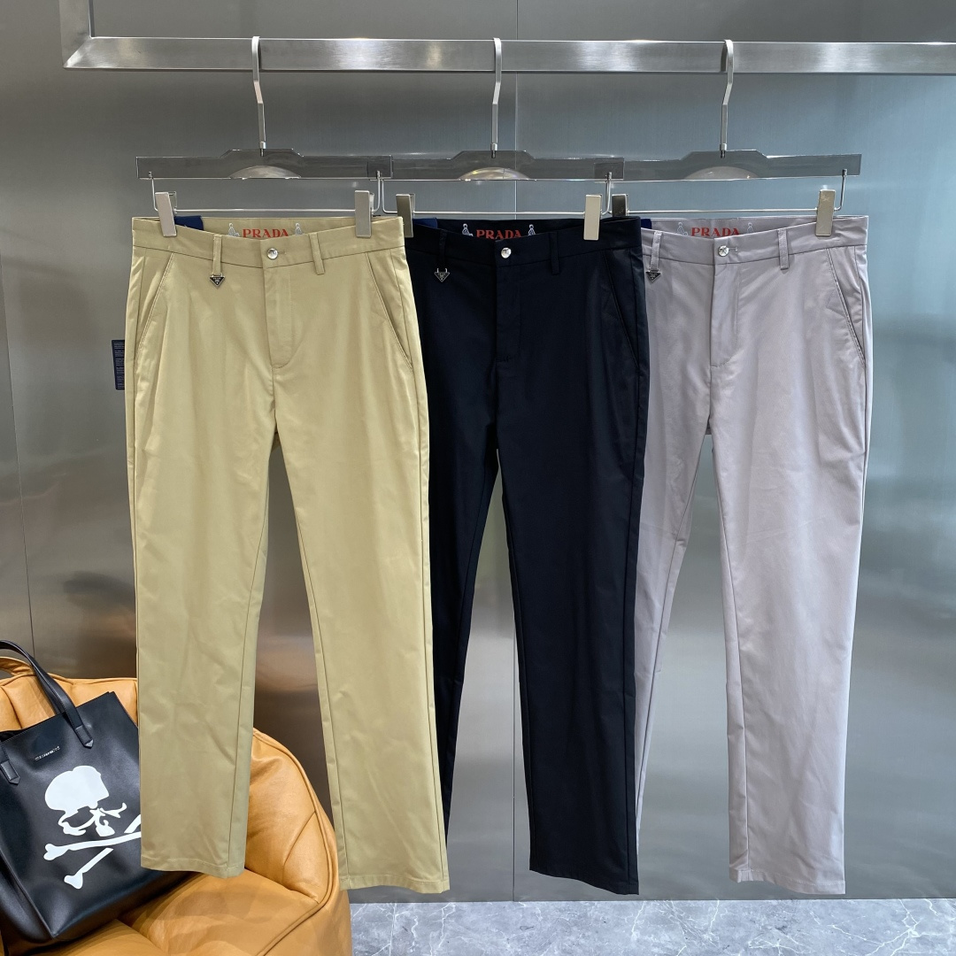 NO:513070,'Pujia' 2025 new casual trousers and trousers, released simultaneously on the official website, trouser body craft design, imported customer-supplied auxiliary materials, fabric customization, and OEM products are free of inspection!  Every detail is the ultimate, the original hardware accessories are trendy and stylish, and they are a must-have item for trendy people!  Number of codes 29-36 the next day, prada, alexander wang19860909《普家》 2025新品休闲裤西裤,官网同步发售,裤身工艺设计,进口客供辅料、面料定制,代工厂出品免检！每个细节做到极致,原版五金配件,潮范十足、上身有型帅气,潮人必备单品！ 码数29-36隔天,,prada,alexander wang,Men's clothing