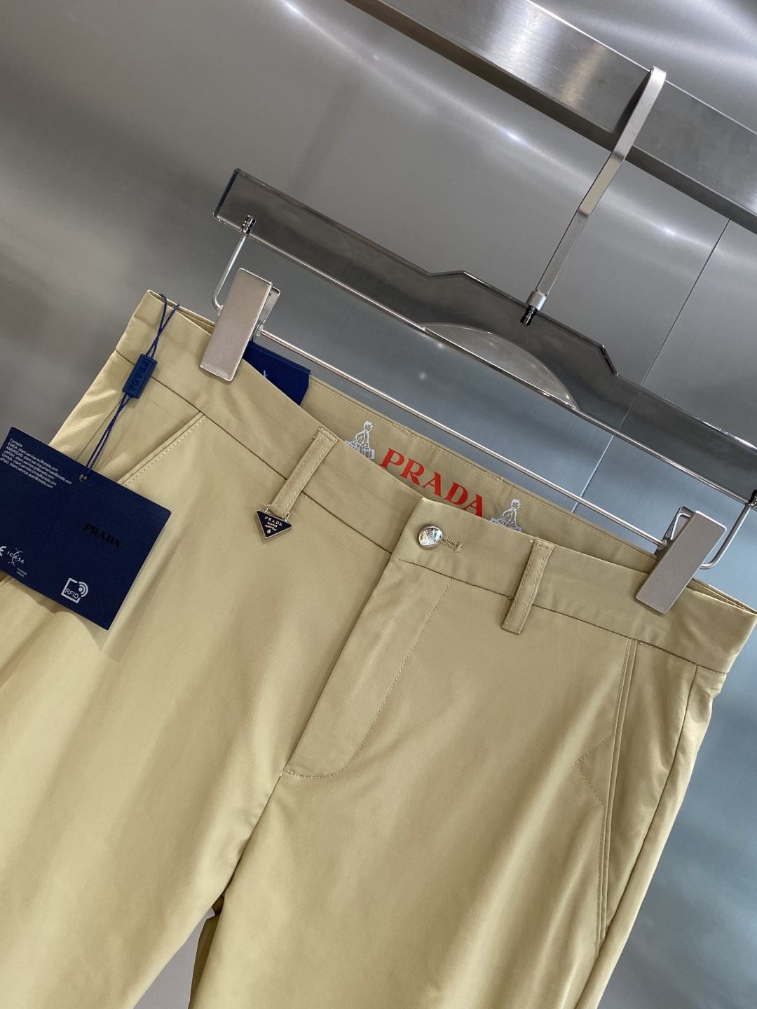 《𝙉𝙚𝙬🤍🖤普家》
2025新品休闲裤西裤，官网同步发售，裤身工艺设计，进口客供辅料、面料定制，代工厂出