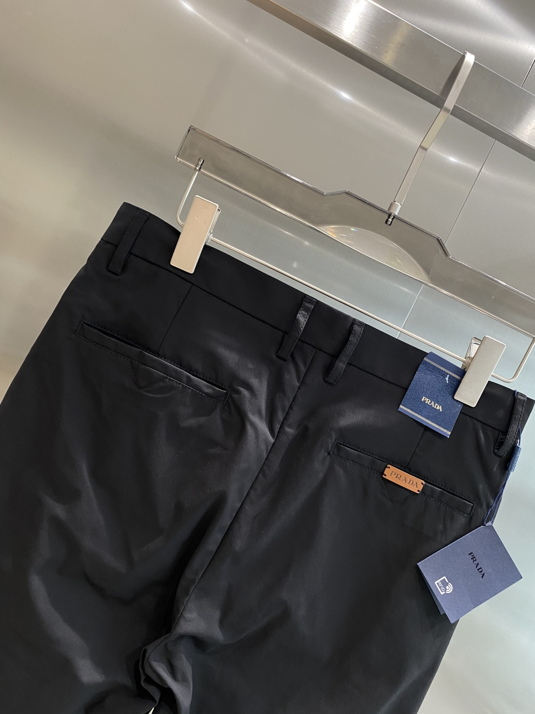 《𝙉𝙚𝙬🤍🖤普家》
2025新品休闲裤西裤，官网同步发售，裤身工艺设计，进口客供辅料、面料定制，代工厂出