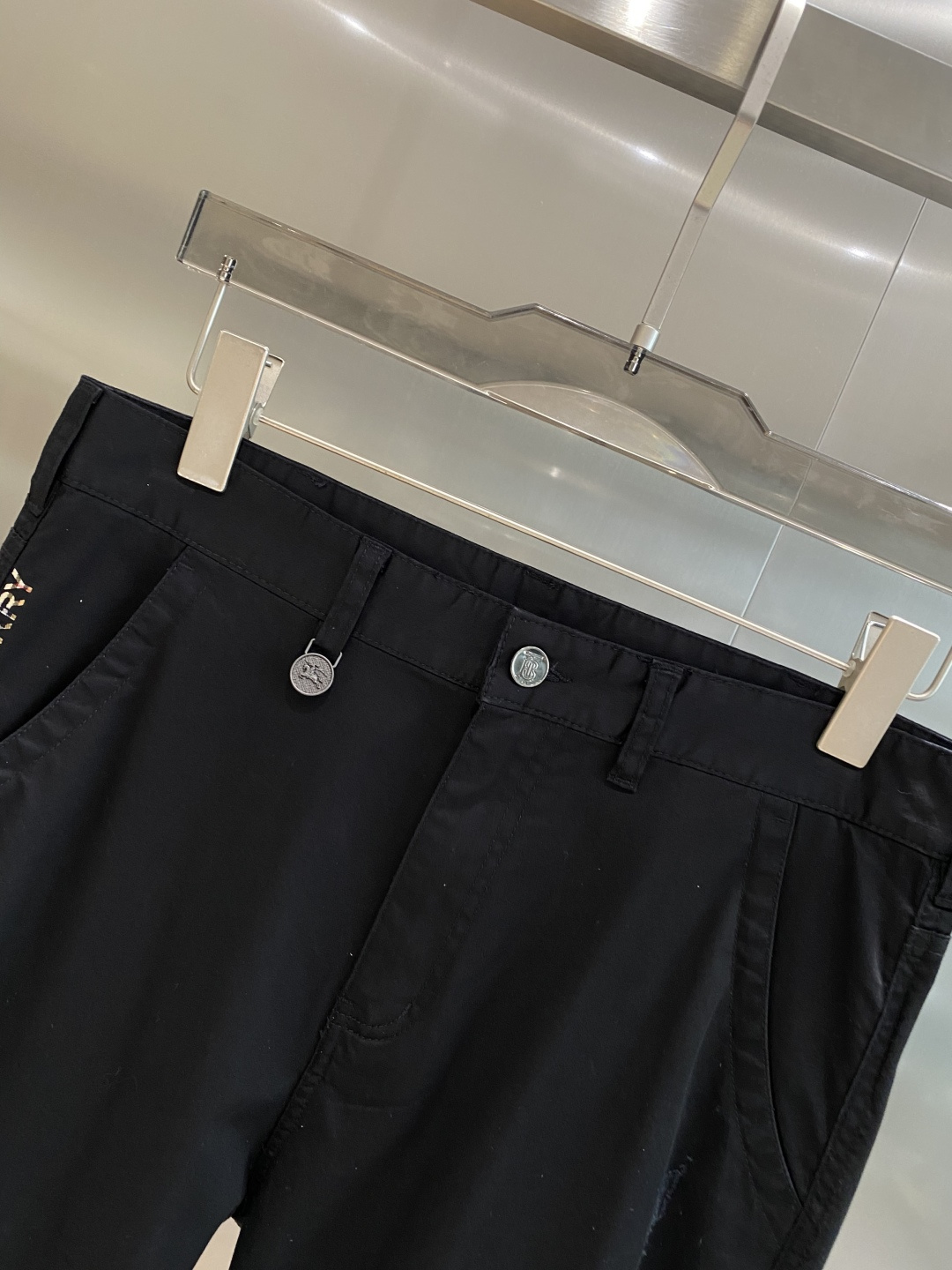 《𝙉𝙚𝙬🤍🖤巴家》
2025新品休闲裤西裤，官网同步发售，裤身工艺设计，进口客供辅料、面料定制，代工厂出