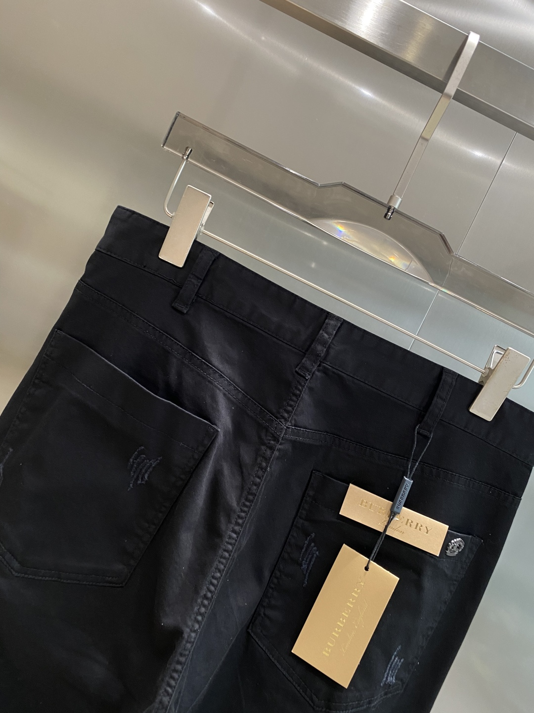 《𝙉𝙚𝙬🤍🖤巴家》
2025新品休闲裤西裤，官网同步发售，裤身工艺设计，进口客供辅料、面料定制，代工厂出