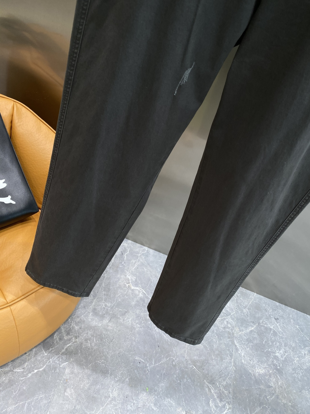 《𝙉𝙚𝙬🤍🖤巴家》
2025新品休闲裤西裤，官网同步发售，裤身工艺设计，进口客供辅料、面料定制，代工厂出