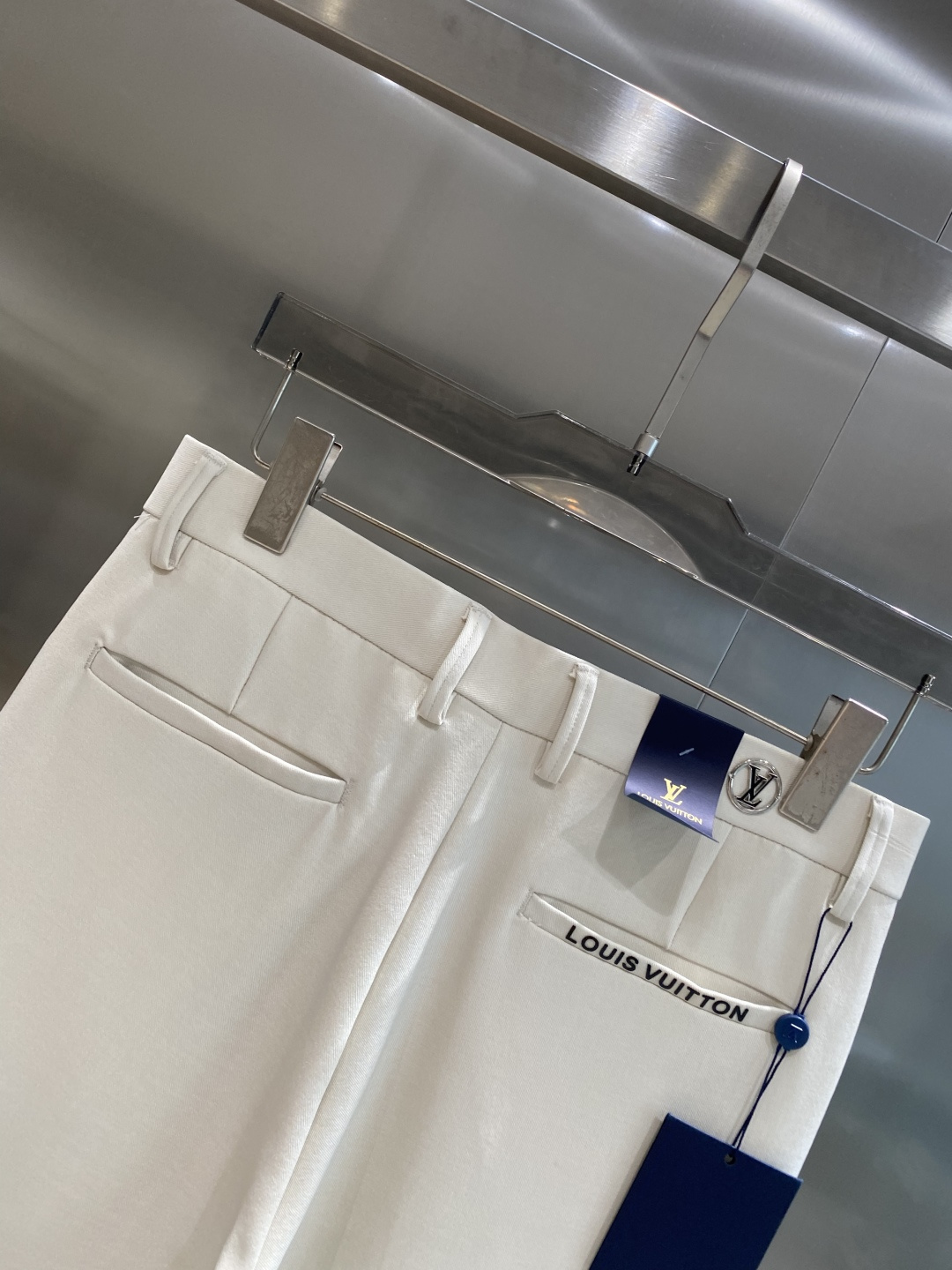 《𝙉𝙚𝙬🤍🖤驴家》
2025新品休闲裤西裤，官网同步发售，裤身工艺设计，进口客供辅料、面料定制，代工厂出