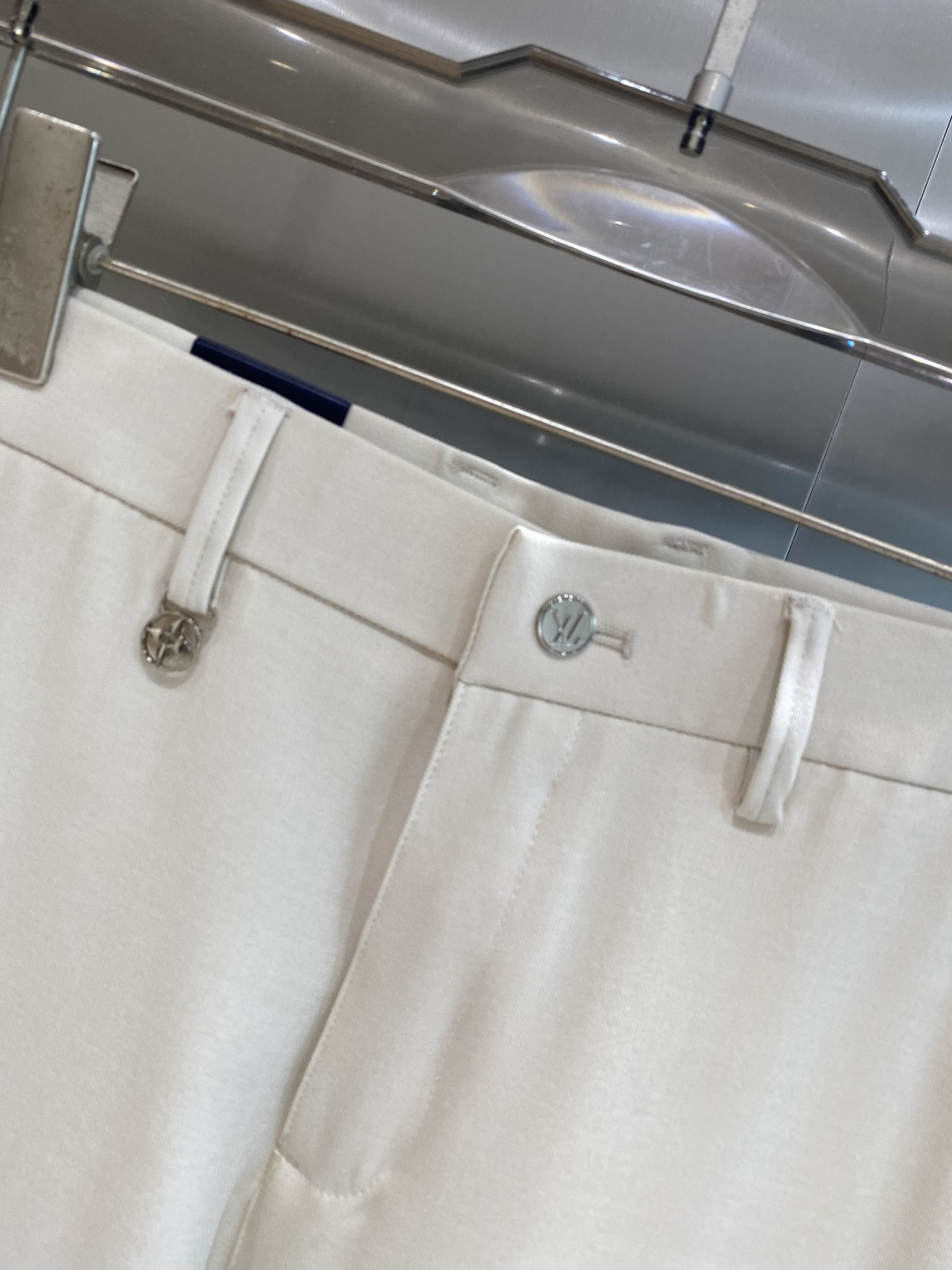 《𝙉𝙚𝙬🤍🖤驴家》
2025新品休闲裤西裤，官网同步发售，裤身工艺设计，进口客供辅料、面料定制，代工厂出