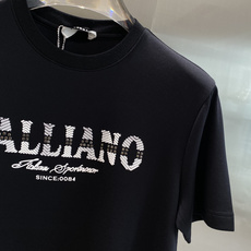 《𝙉𝙚𝙬🖤🤍CALL家》25SS春夏新款首发专柜最新款圆领短袖 高端订制 设计前卫时尚!品牌logo重工 《𝙉𝙚𝙬🖤🤍CALL家》25SS春夏新款首发专柜最新款圆领短袖 高端订制 设计前卫时尚!品牌logo重工