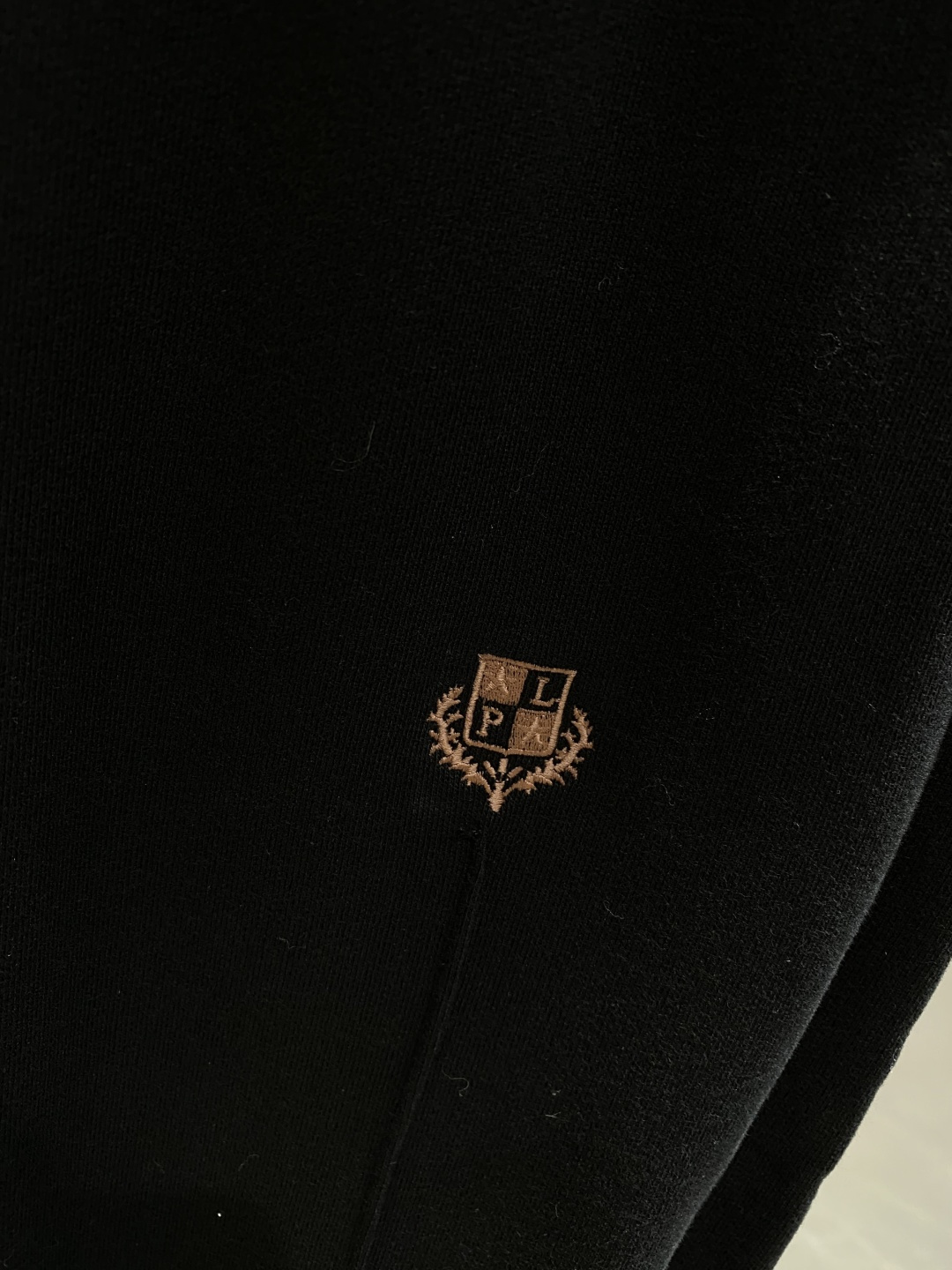 《𝙉𝙚𝙬🖤🤍lP🆕家》2025专柜新品大爆款高端休闲裤松紧裤！奢华品牌logo重工艺点缀 随意进出专柜，