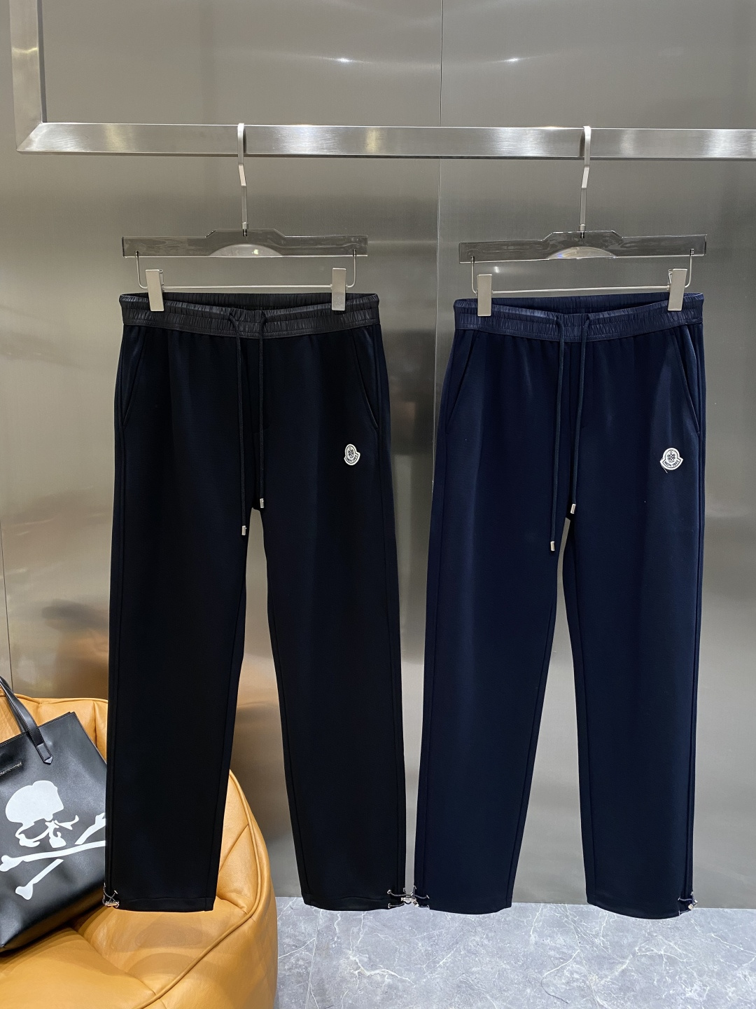 《𝙉𝙚𝙬🖤🤍蒙家》2025SS早秋冬新品 丝光加厚纯棉面料男士运动休闲裤 每季必出的类型，无需质疑的热卖