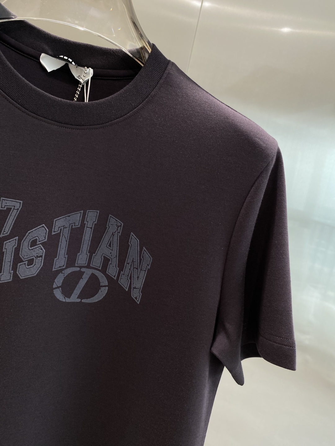 《𝙉𝙚𝙬🖤🤍华家》25SS新款首发专柜最新款圆领短袖 高端订制 设计前卫时尚！品牌logo重工艺设计 高