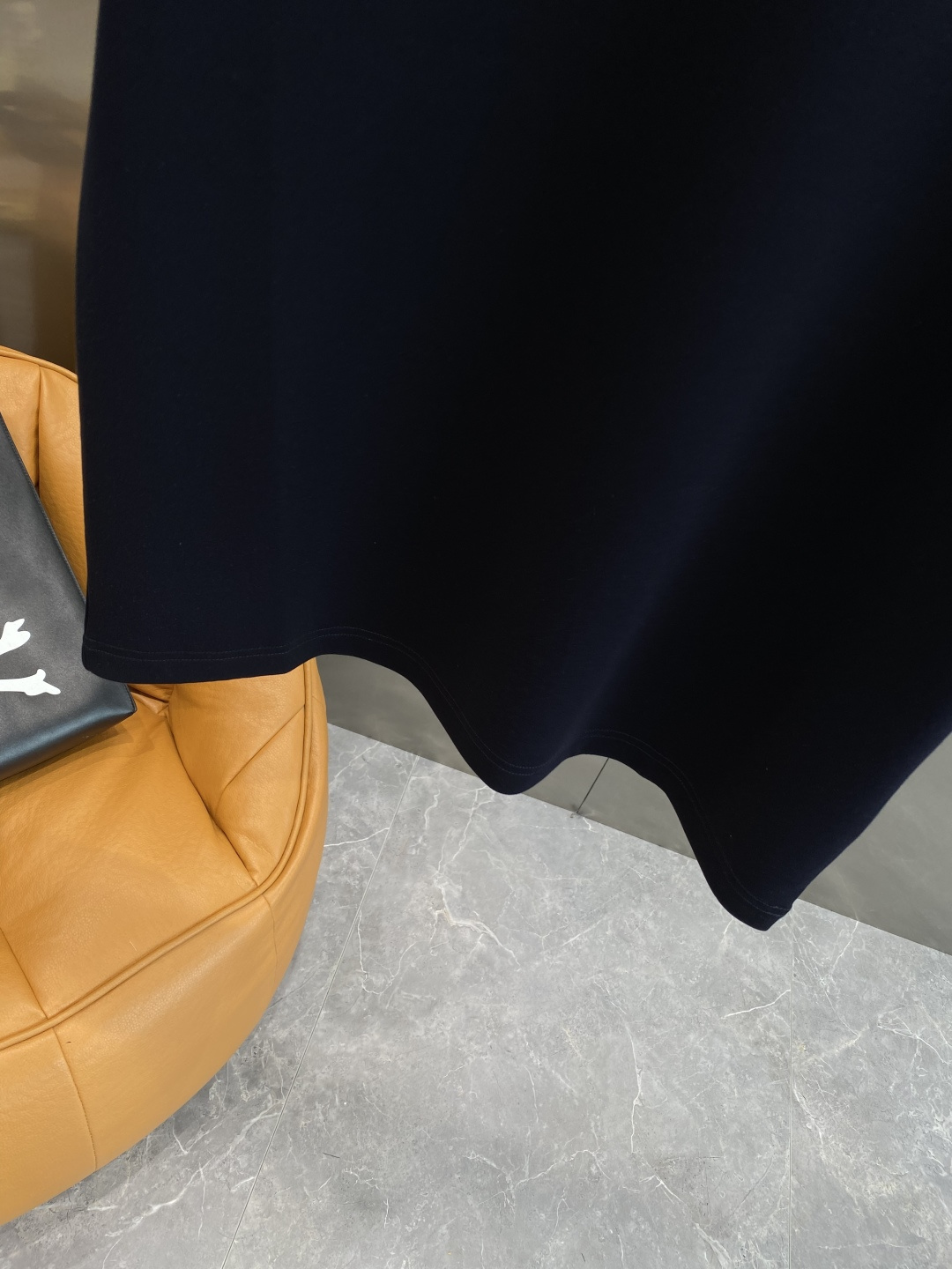 《𝙉𝙚𝙬🖤🤍DG家》25SS新款首发专柜最新款圆领短袖 高端订制 设计前卫时尚！品牌logo重工艺设计 