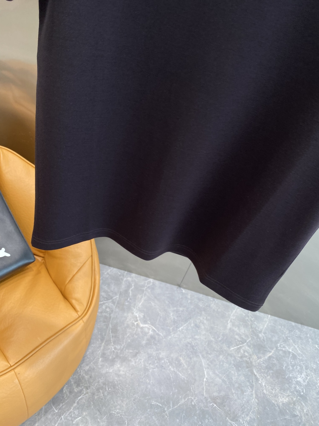 《𝙉𝙚𝙬🖤🤍DG家》25SS新款首发专柜最新款圆领短袖 高端订制 设计前卫时尚！品牌logo重工艺设计 