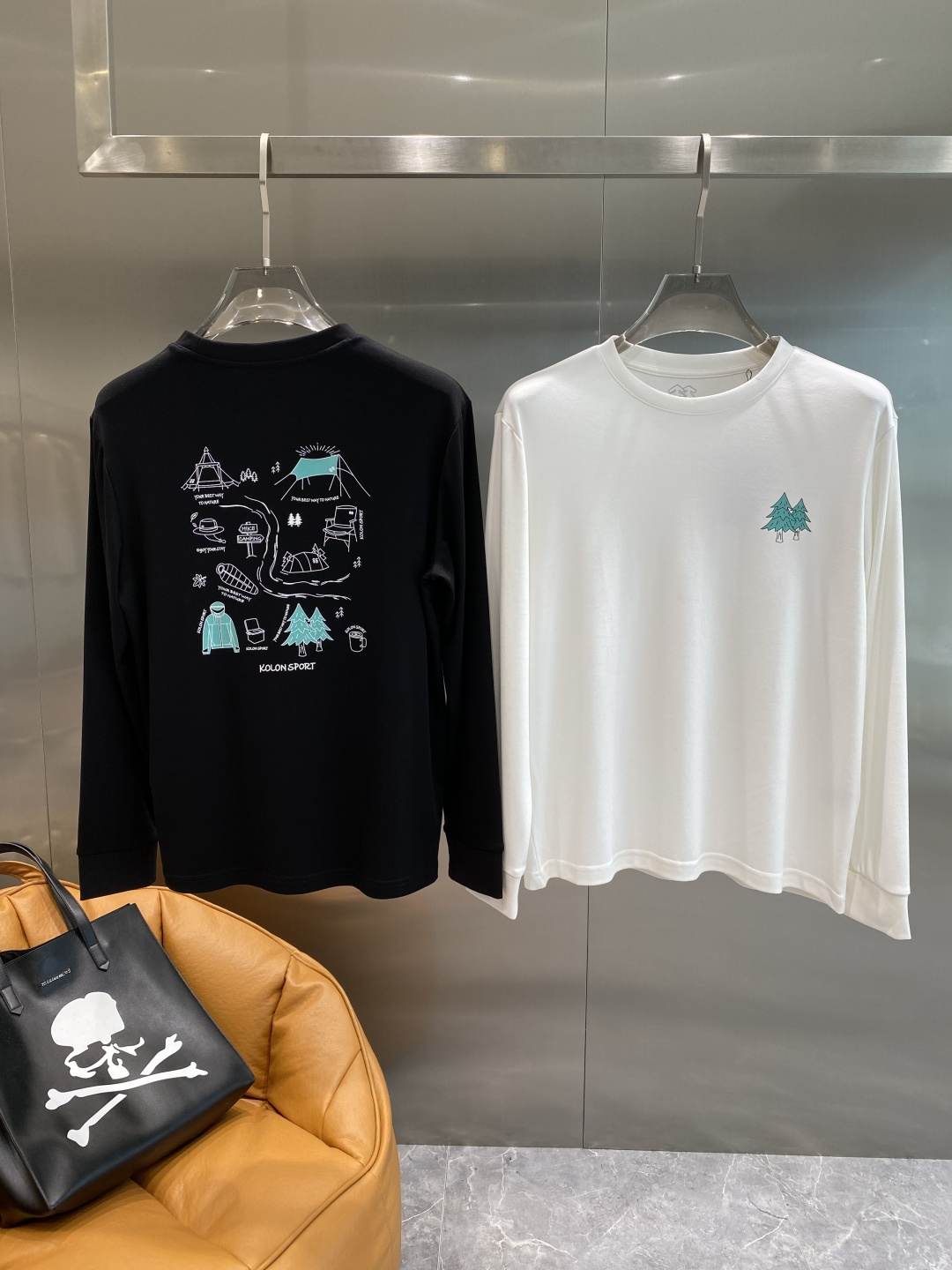 NO:519936,'Kelongjia' 2025ss autumn new product, long-sleeved T-shirt, classic logo design, versatile model, released simultaneously on the official website. Customized fabrics are soft and delicate, with a high skin-friendly feel, perfectly interpreting the brand's fashion trend!  Men’s wardrobe are indispensable, and they are low-key designs and must-haves. Dears, please buy them quickly!  S-XXXL the next day, tees, t-shirt, alexander wang19860909《可隆家》 2025ss秋季新品 长袖T恤,经典Logo设计,百搭款 官网同步发售 定制面料,柔软细腻,亲肤感极高,完美诠释出品牌的时尚潮流！男人的衣柜都少不了基础 是低调的设计 必备款,亲们赶紧入手！码数S-XXXL隔天,,tees，t-shirt,alexander wang,Men's clothing