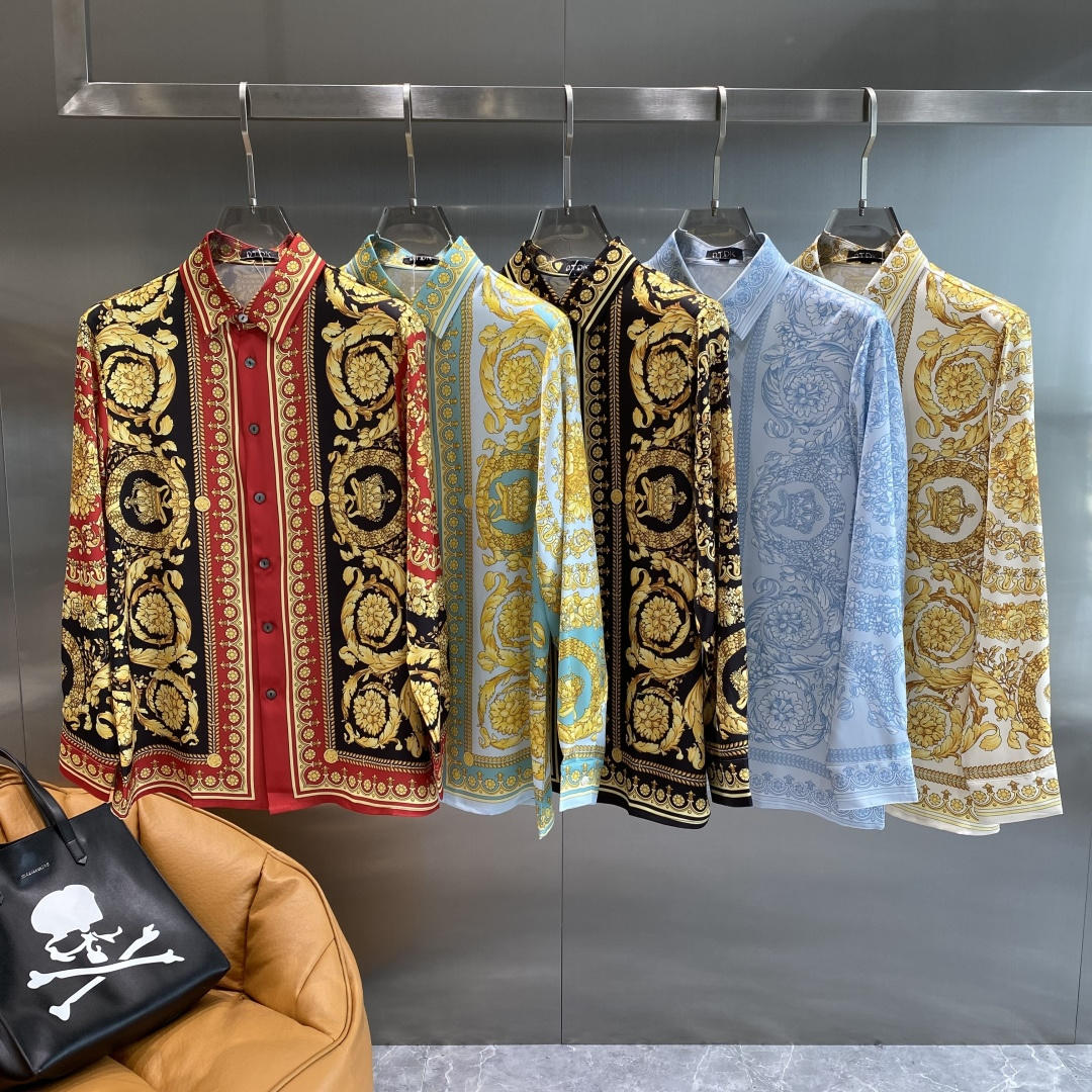 NO:524633,'Fan Family' is a major recommendation for autumn and winter 2025!  High-end ready-to-wear classic lapel shirt!  The LOGO design on the chest makes you feel unique and handsome. It uses imported top-quality fabrics. It is gentle and comfortable texture only by buying it. It creates a fashion taste. All details look very exquisite. Visually high-end and atmospheric, high-quality, and good style, and wears a unique lifestyle. Fashionable and simple. Good products with impeccable quality!  This fashion that highlights the charm of men is never out of date and is definitely worth buying!  The number of large numbers of large numbers M-XXXL the next day,,shirts,alexander wang19860909《范家》 2025秋冬重磅推荐！高级成衣 十足腔调经典翻领衬衫！胸前品牌LOGO设计 让你感受与众不同的帅气 采用进口顶级面料 轻柔舒适质感只有入手才知道 做出时装味道 所有细节都显得非常的精致 视觉上高端大气,高品质,好版型,穿出一种独特的生活方式 时尚简约 品质无可挑剔的好货 ！这款更加彰显男性魅力的时装 永不过时 绝对值得入手！阔版码数偏大M- XXXL隔天,,shirts,alexander wang,Men's clothing