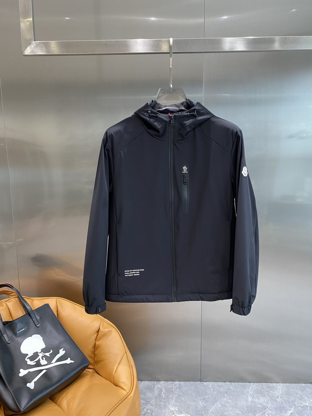 NO:524611,'Mengjia' 2025ss early autumn new style released jacket and cotton jacket. Spring jacket!  Wearing it is comfortable and slim, lazy and casual, combined with clean and simple colors, it is particularly pleasing to look at and is suitable for daily wear~ I love to launch sports items embellished with vitality to welcome the arrival of the warm season!  Size M-3XL the next day, Jackets & coats, Jackets & coats, Alexander wang19860909《蒙家》 2025ss早秋新款发布夹克夹棉外套.春款外套！穿上就是舒适自在又显瘦的存在,慵懒而随性,结合干净简单的色系就特别耐看,适合日常穿着~倾情推出缀饰活力的运动单品,迎接温暖季节的到来！尺码M-3XL隔天,,jackets & coats,jackets & coats,alexander wang,Men's clothing