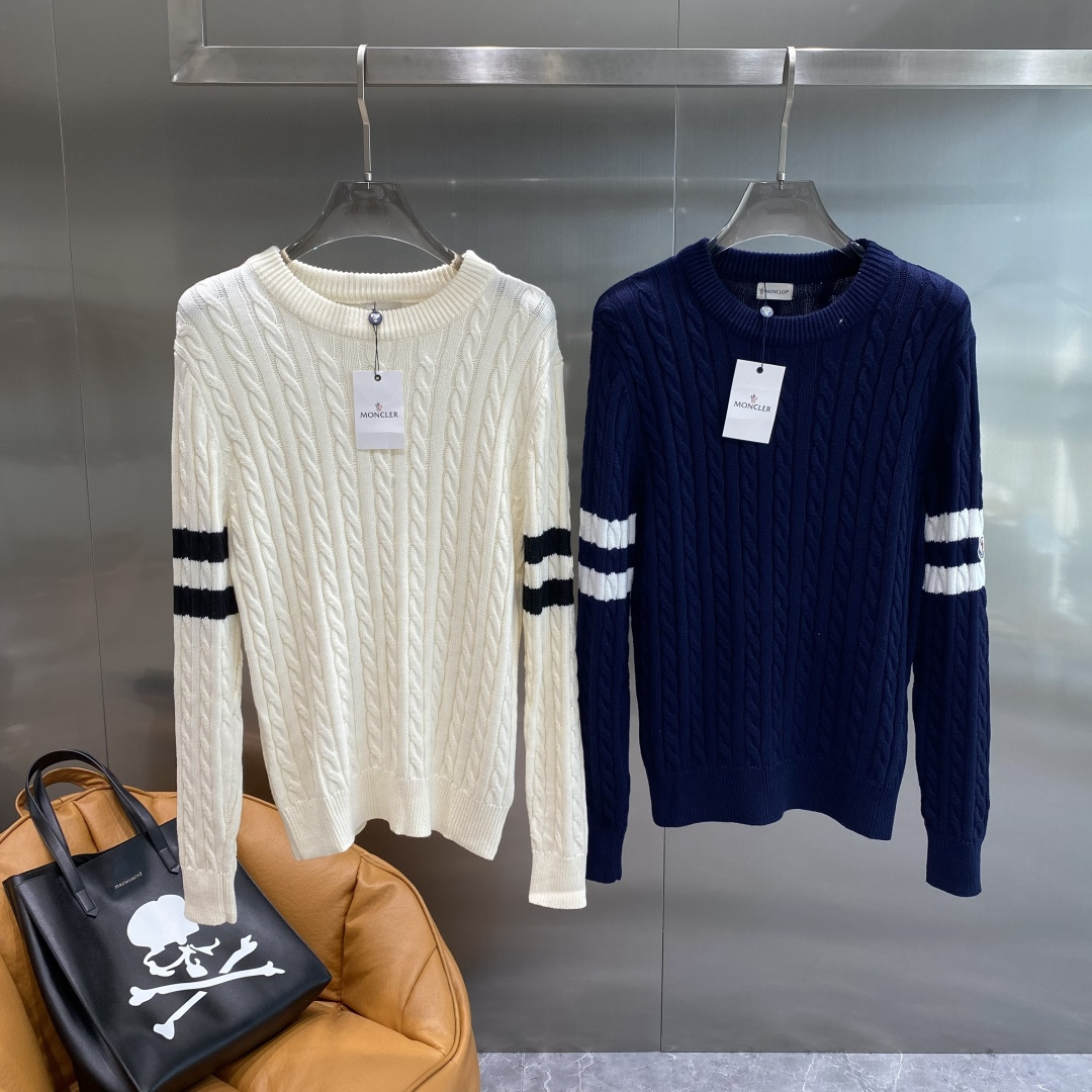 NO:526713,'Mengjia' 2025 exclusively offers new original single men's casual knitted sweater, high-end customization, high-end version, fashionable and versatile imported fabric, super soft and delicate, skin-friendly and comfortable to wear, high-end boutique, OEM factory made the top body very good, men's essential items, three standards, code M-3XL the next day,, sweaters, alexander wang19860909《蒙家》 2025独家专供新款原单男士休闲针织毛衣 高端定制 高端版本 时尚百搭爆款进口面料 手感超柔软细腻 穿着亲肤舒适 高端精品 代工厂精细做上身非常赞 男士必备单品 三标齐全 码数M-3XL隔天,,sweaters,alexander wang,Men's clothing