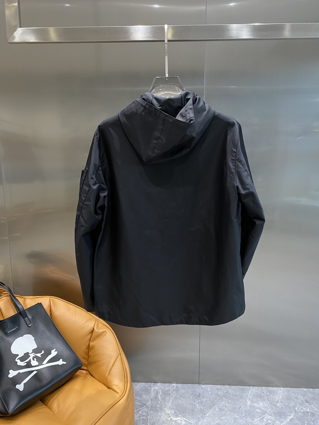 《𝙉𝙚𝙬🤍🖤普家》2025ss秋冬新款领爆款外套，经典款式设计，款式新颖，耐穿舒适不易变版型修身时尚，上