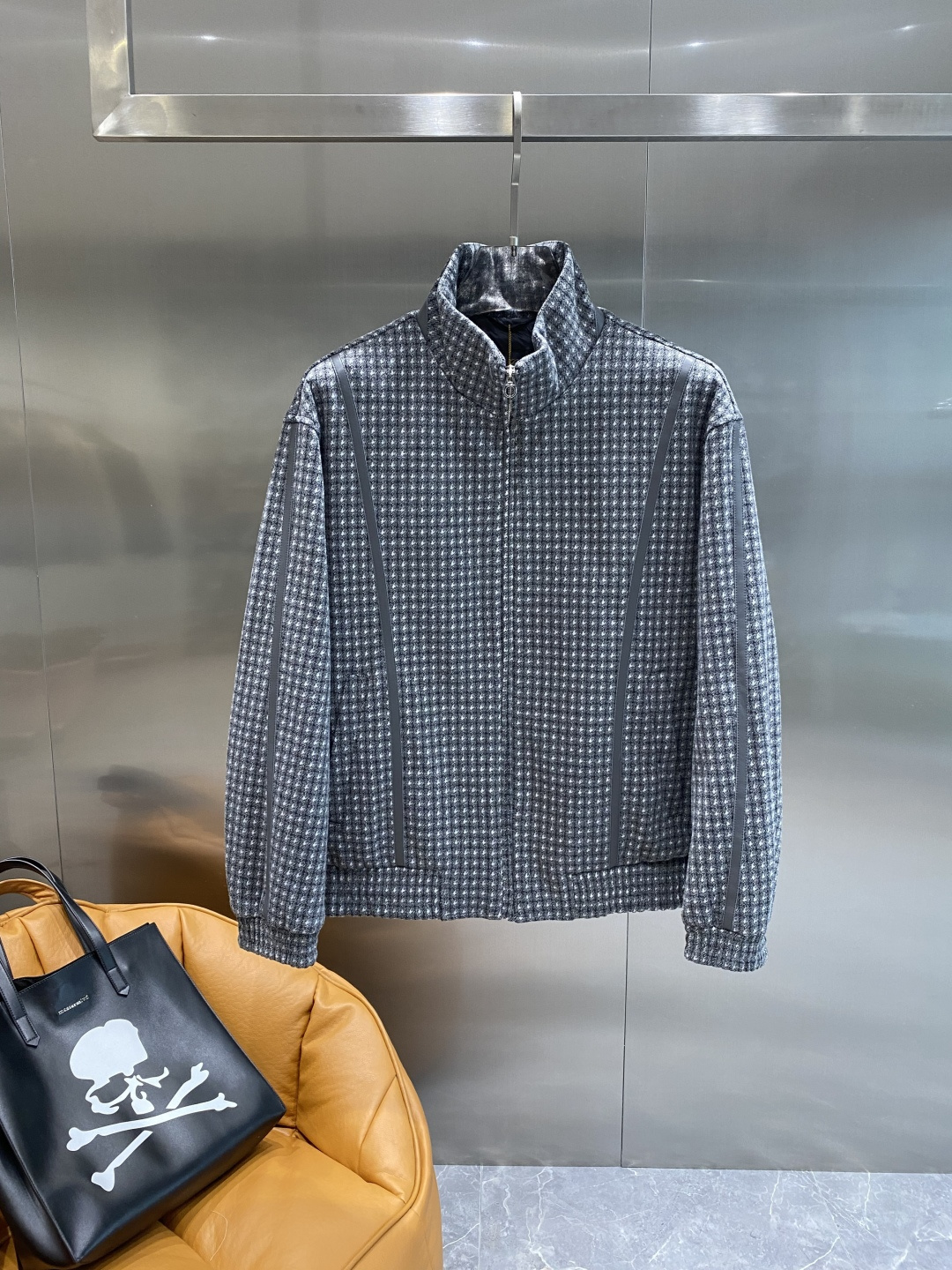 《𝙉𝙚𝙬🤍🖤lP🆕》25ss早秋【新品】鹅绒夹克外套爆款 秋冬专柜新款休闲时尚夹克外套！超前卫设计风格 