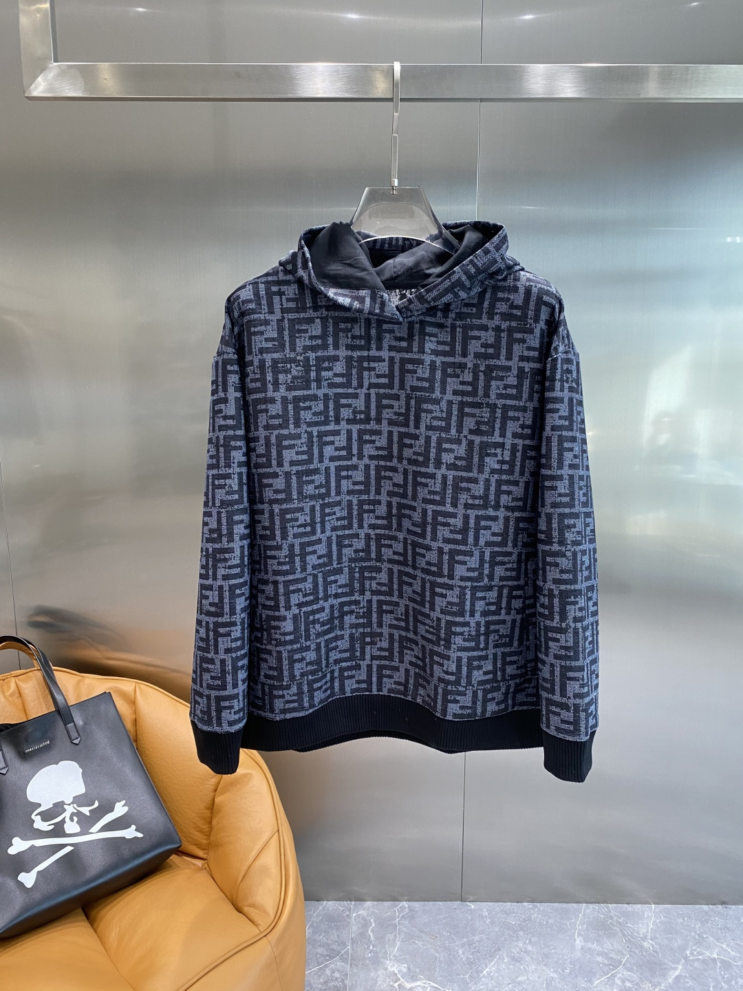 《𝙉𝙚𝙬🤍🖤芬迪》独家专供新款原单男士休闲连帽卫衣 高端定制 高版本 时尚百搭爆款原版进口面料 logo