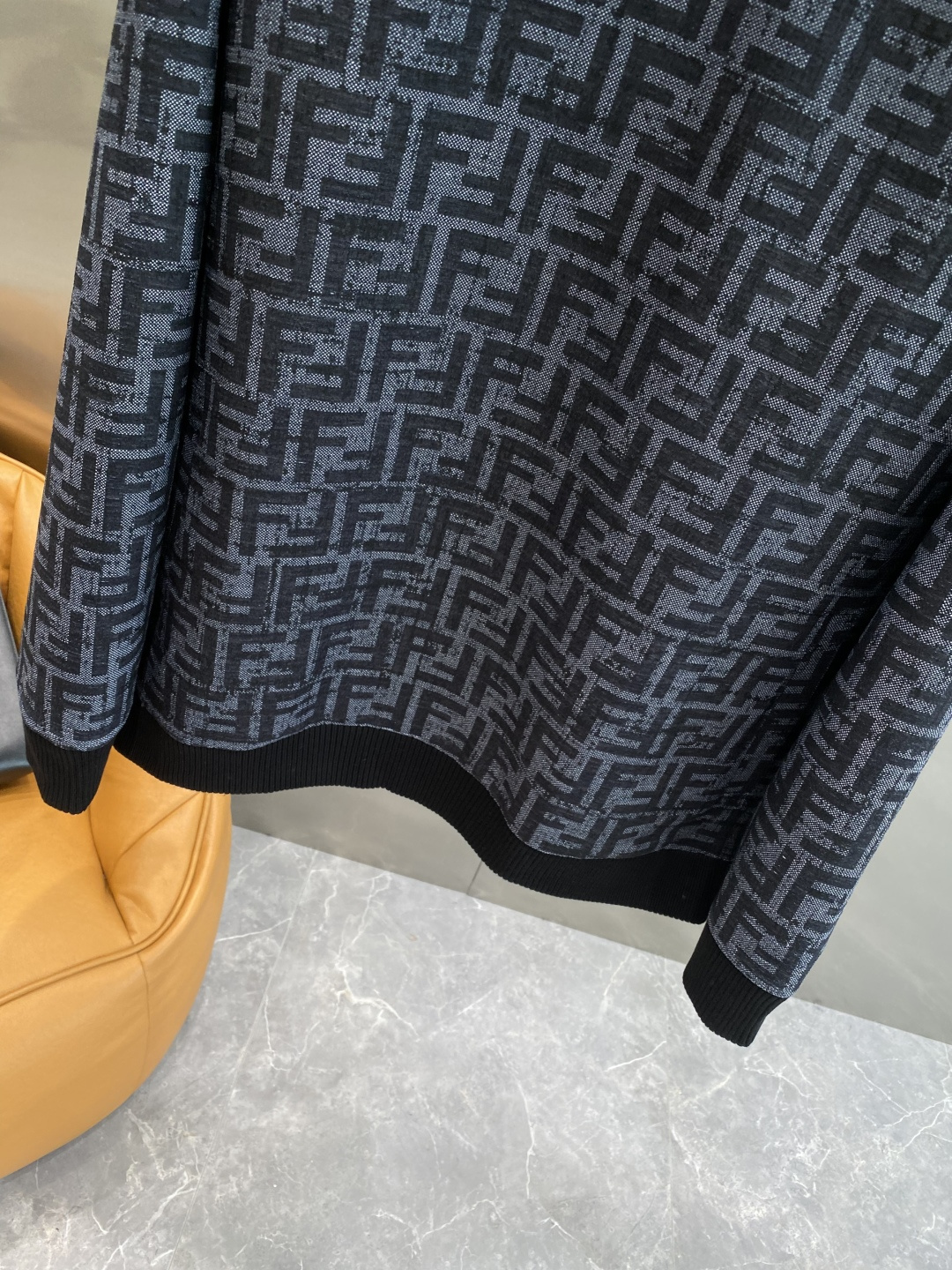 《𝙉𝙚𝙬🤍🖤芬迪》独家专供新款原单男士休闲连帽卫衣 高端定制 高版本 时尚百搭爆款原版进口面料 logo